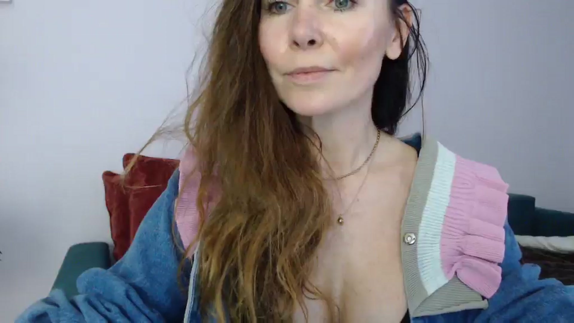 Gallery image thumbnail from Delilah_sweet's myfreecams stream on, 04/14/2025, 18:00 image 9 of 20