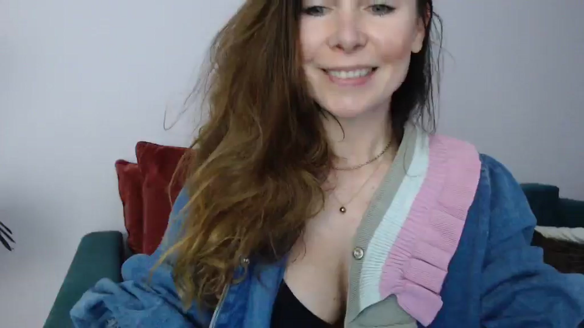 Gallery image thumbnail from Delilah_sweet's myfreecams stream on, 04/14/2025, 18:00 image 15 of 20
