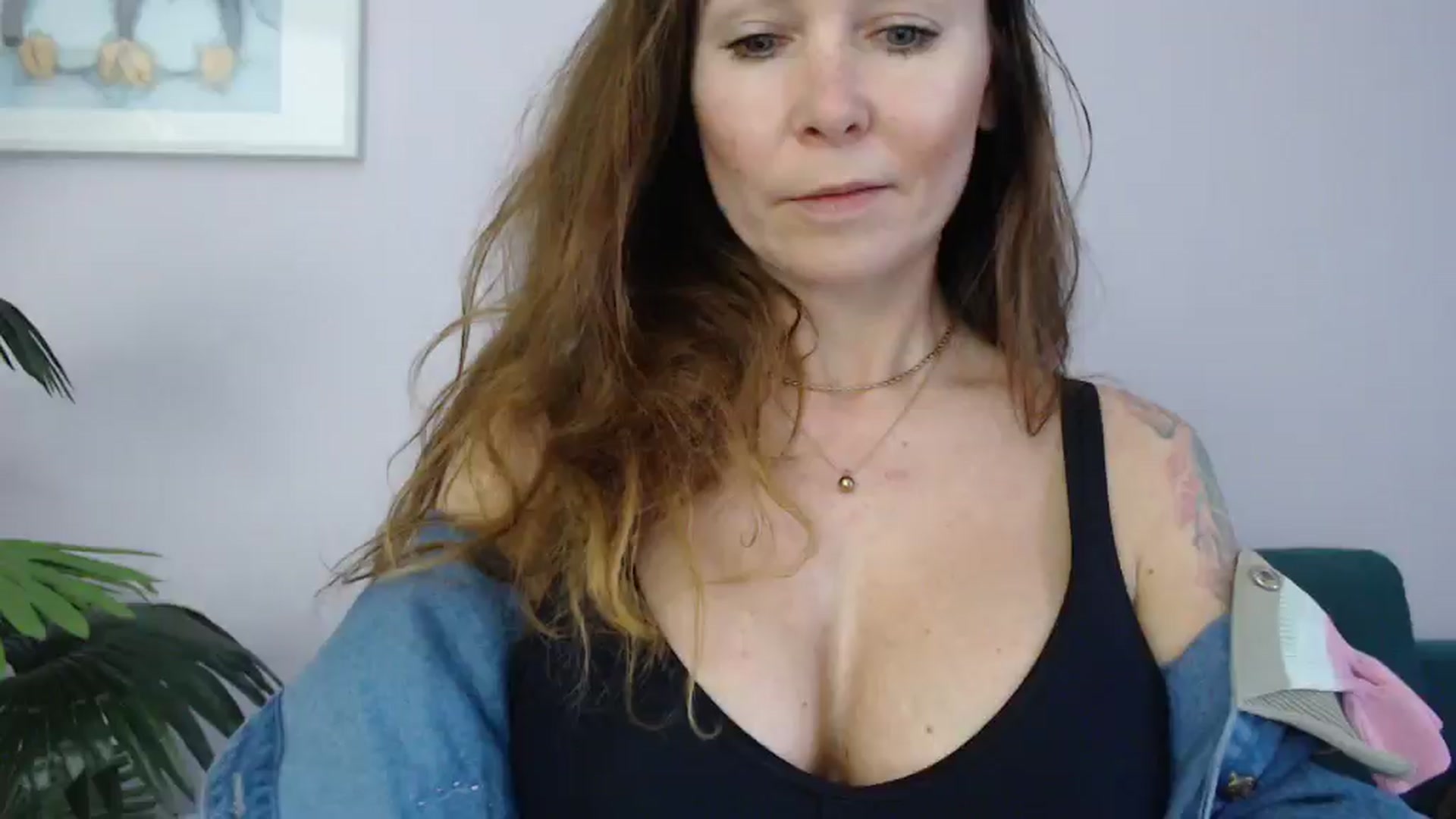 Gallery image thumbnail from Delilah_sweet's myfreecams stream on, 04/14/2025, 18:00 image 3 of 20
