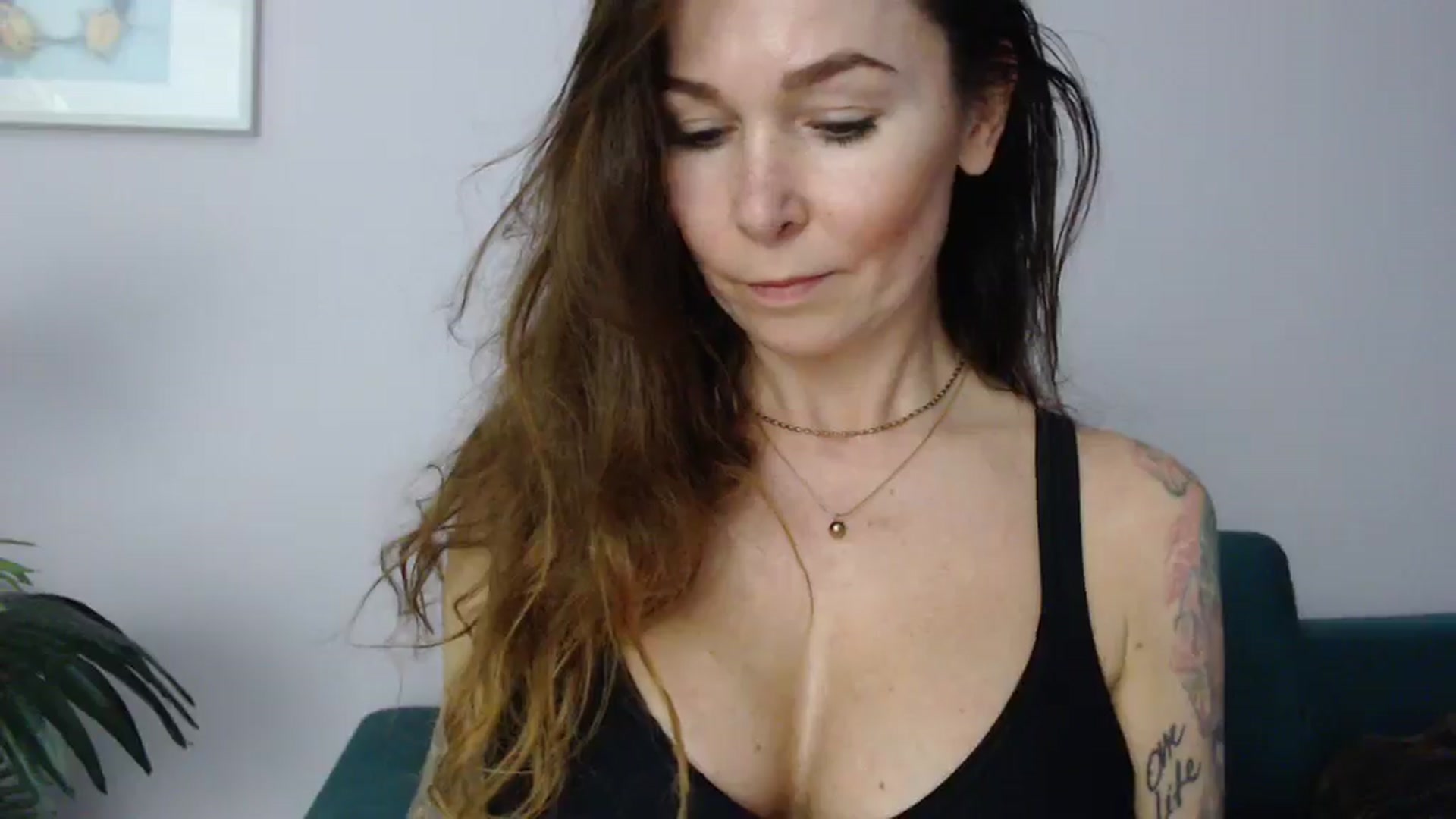 Gallery image thumbnail from Delilah_sweet's myfreecams stream on, 04/14/2025, 18:00 image 19 of 20