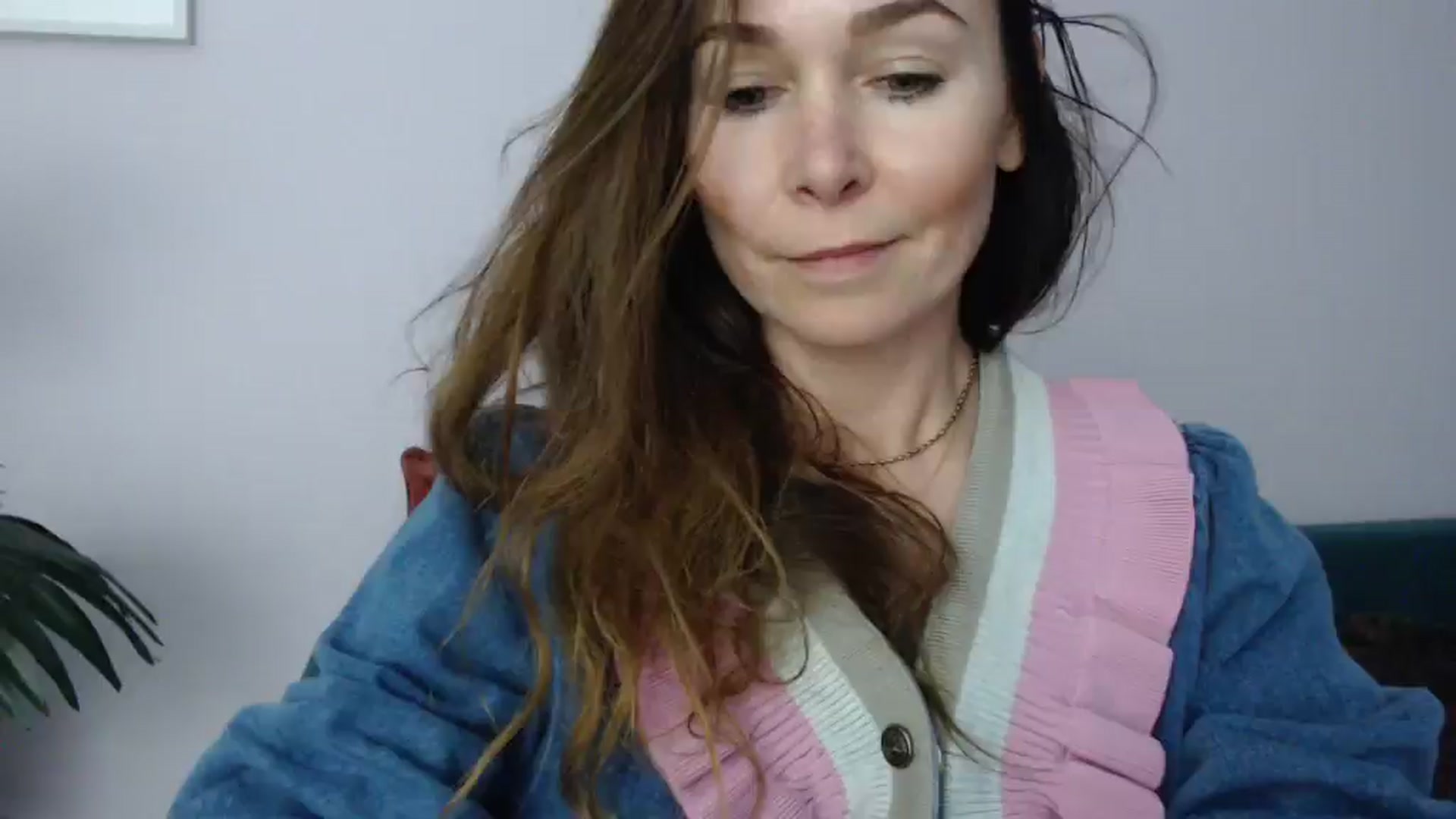 Gallery image thumbnail from Delilah_sweet's myfreecams stream on, 04/14/2025, 18:00 image 20 of 20