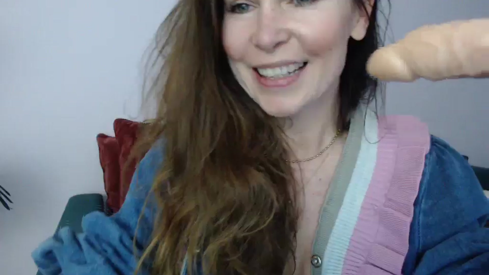 Gallery image thumbnail from Delilah_sweet's myfreecams stream on, 04/14/2025, 18:00 image 14 of 20