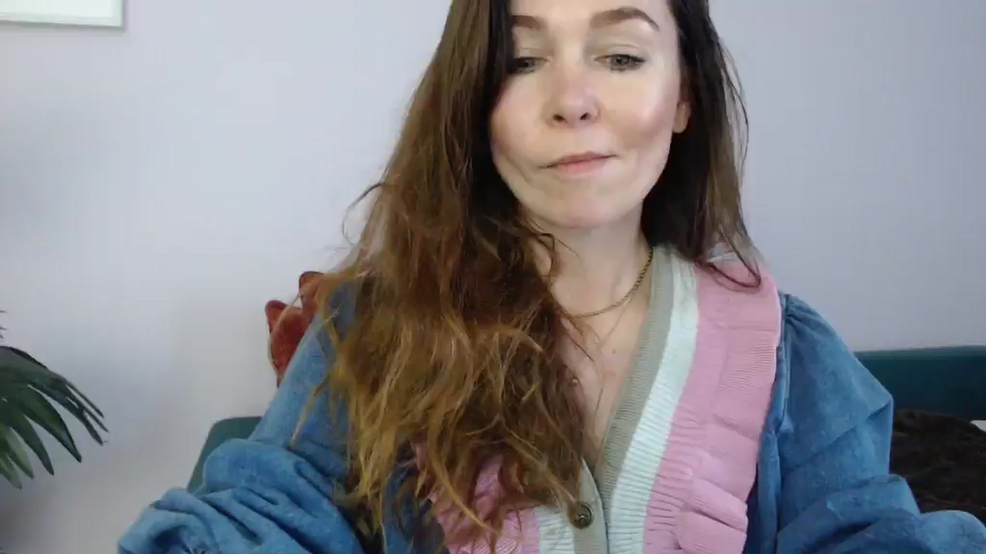 Gallery image thumbnail from Delilah_sweet's myfreecams stream on, 04/14/2025, 18:00 image 1 of 20