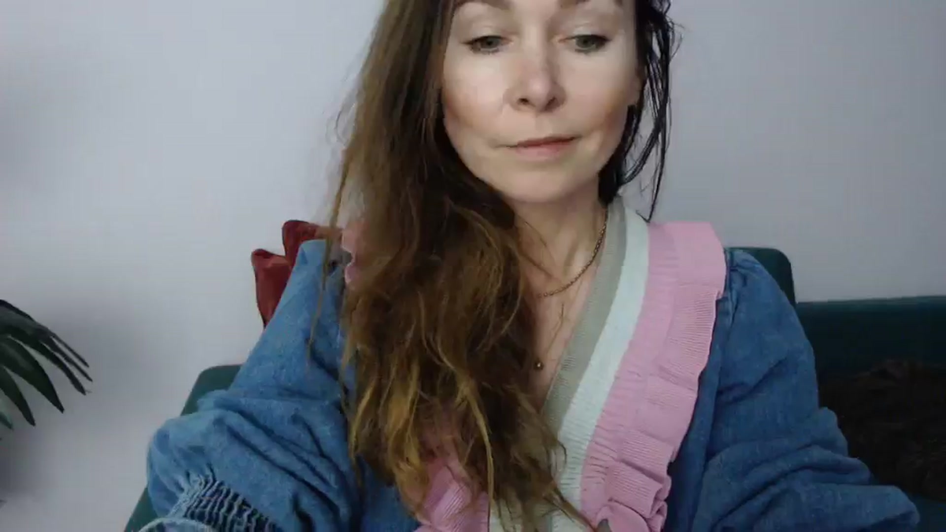 Gallery image thumbnail from Delilah_sweet's myfreecams stream on, 04/14/2025, 19:02 image 2 of 20