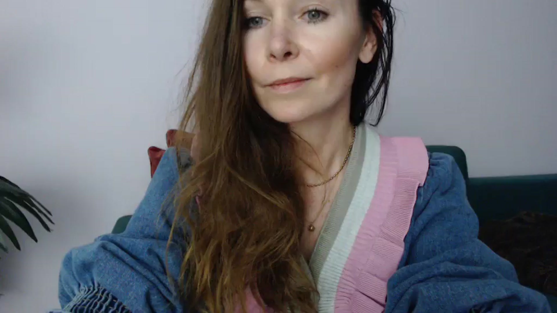 Gallery image thumbnail from Delilah_sweet's myfreecams stream on, 04/14/2025, 19:02 image 1 of 20