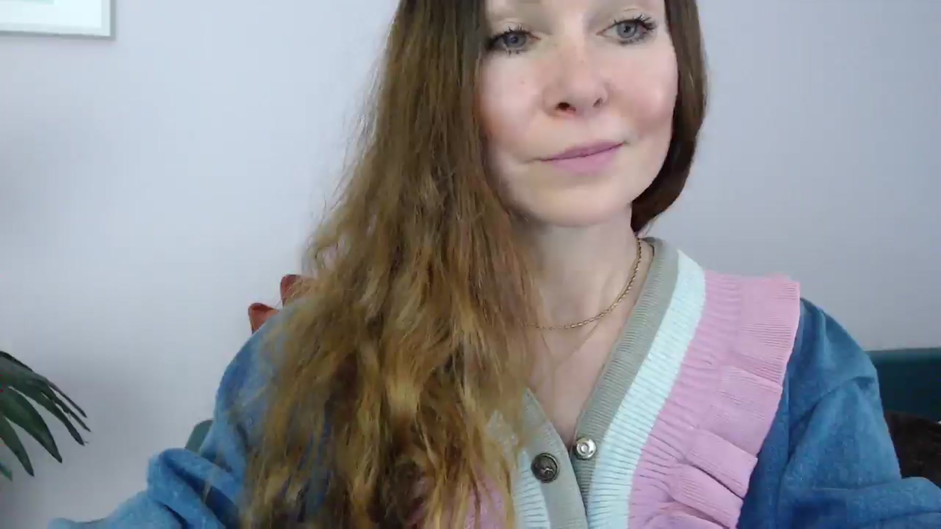 Gallery image thumbnail from Delilah_sweet's myfreecams stream on, 04/15/2025, 16:42 image 7 of 20