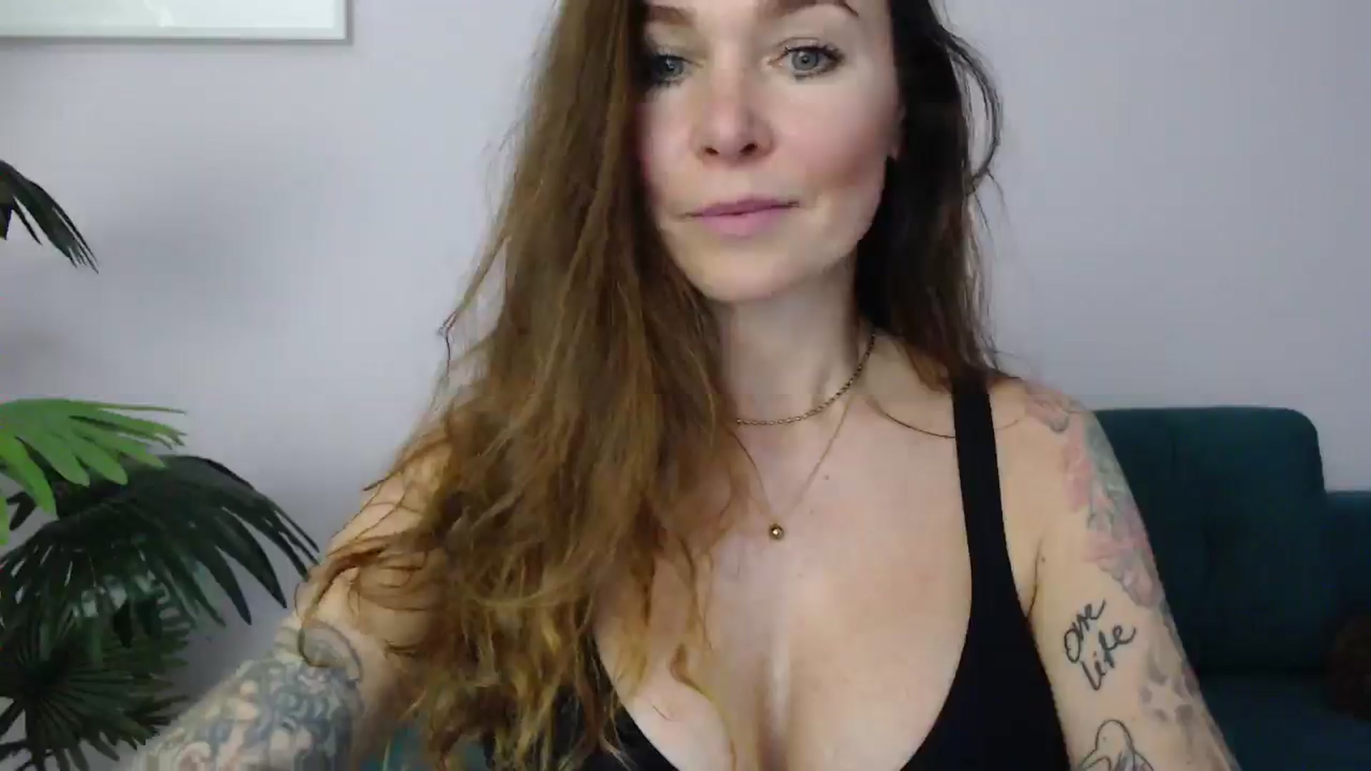 Gallery image thumbnail from Delilah_sweet's myfreecams stream on, 04/15/2025, 16:42 image 20 of 20