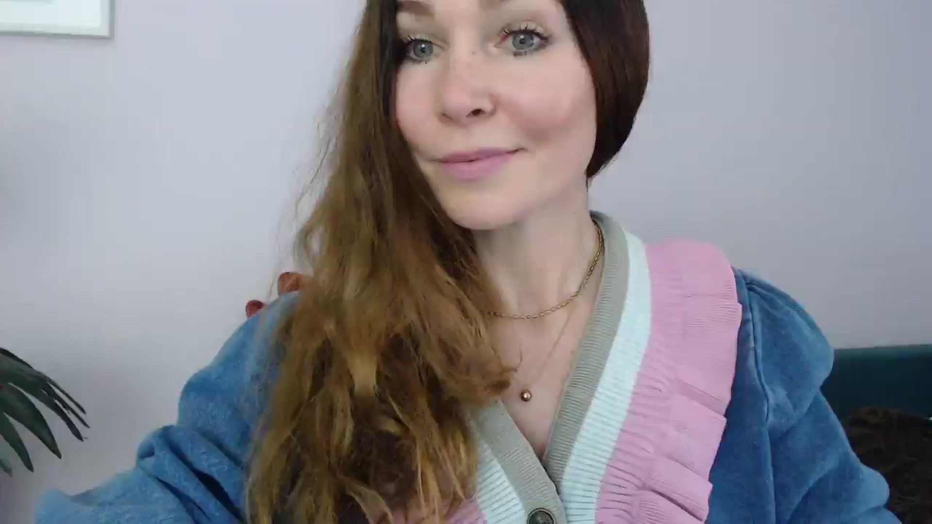 Gallery image thumbnail from Delilah_sweet's myfreecams stream on, 04/15/2025, 16:42 image 5 of 20