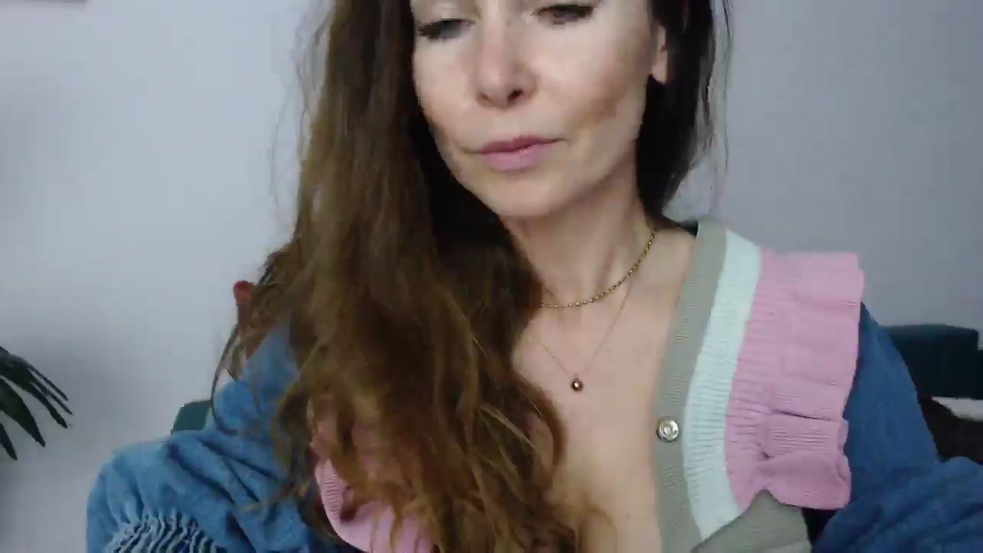 Gallery image thumbnail from Delilah_sweet's myfreecams stream on, 04/15/2025, 18:08 image 18 of 20