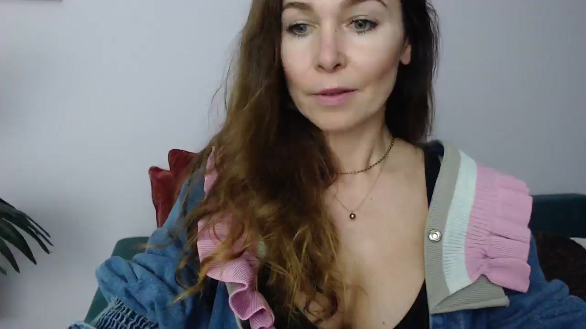 Gallery image thumbnail from Delilah_sweet's myfreecams stream on, 04/15/2025, 18:08 image 17 of 20