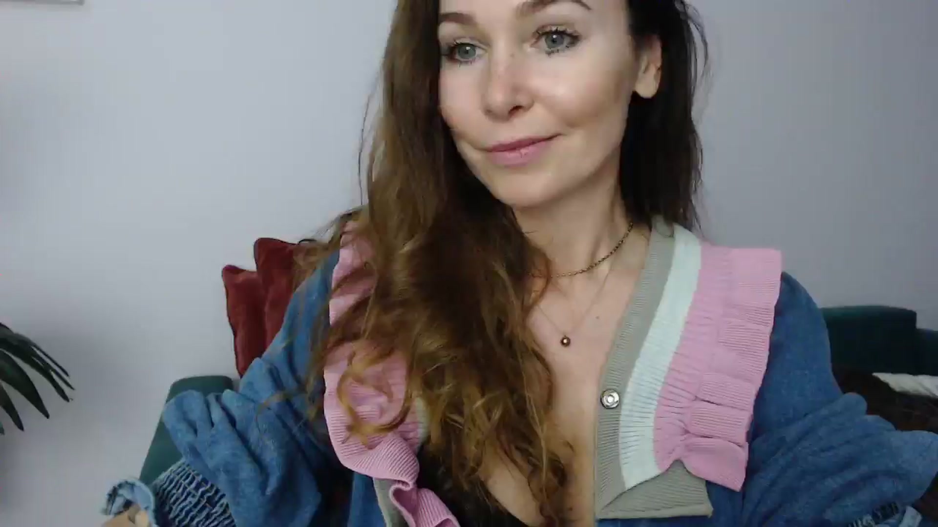 Gallery image thumbnail from Delilah_sweet's myfreecams stream on, 04/15/2025, 18:26 image 4 of 20