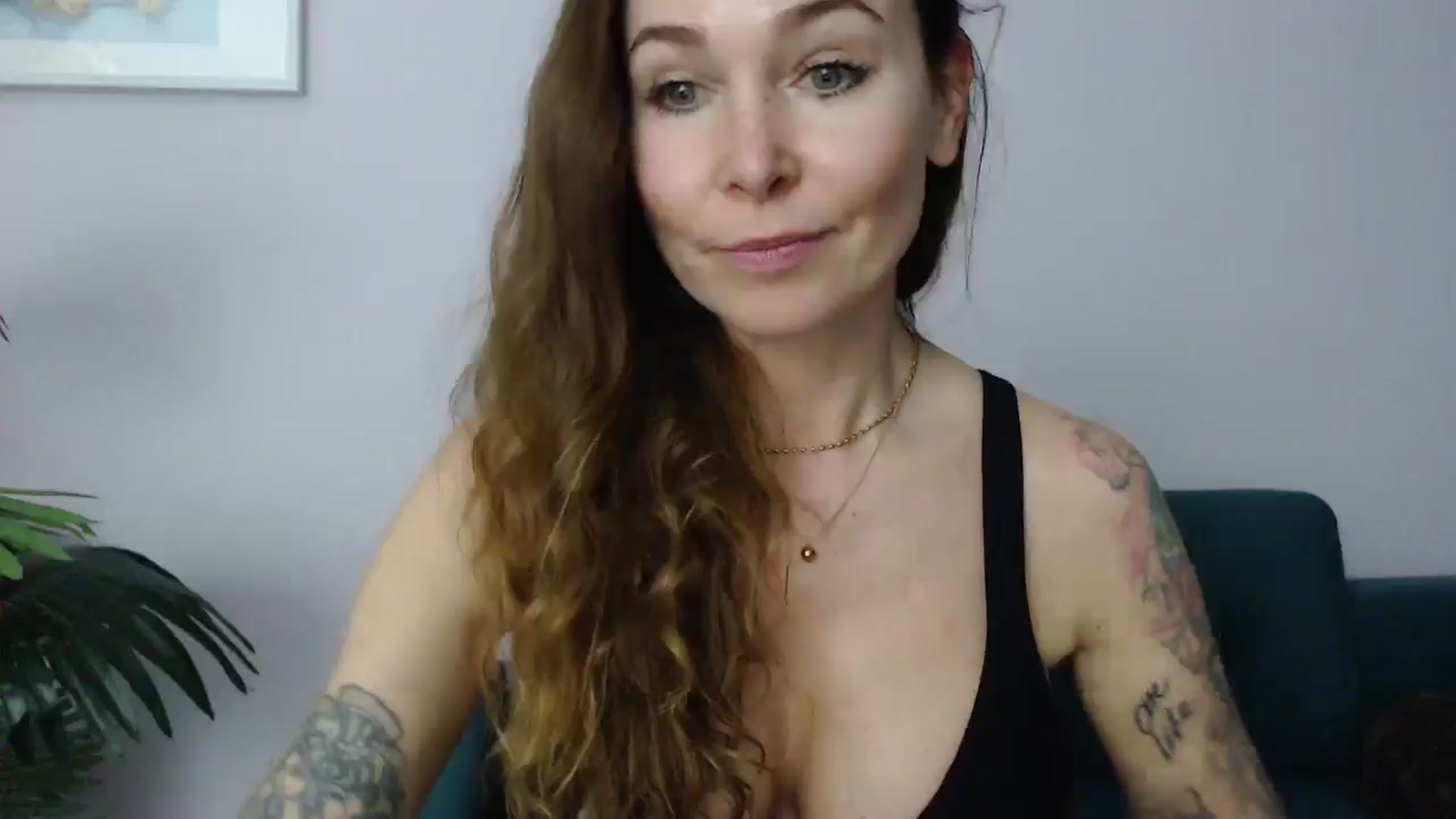Gallery image thumbnail from Delilah_sweet's myfreecams stream on, 04/15/2025, 18:26 image 17 of 20