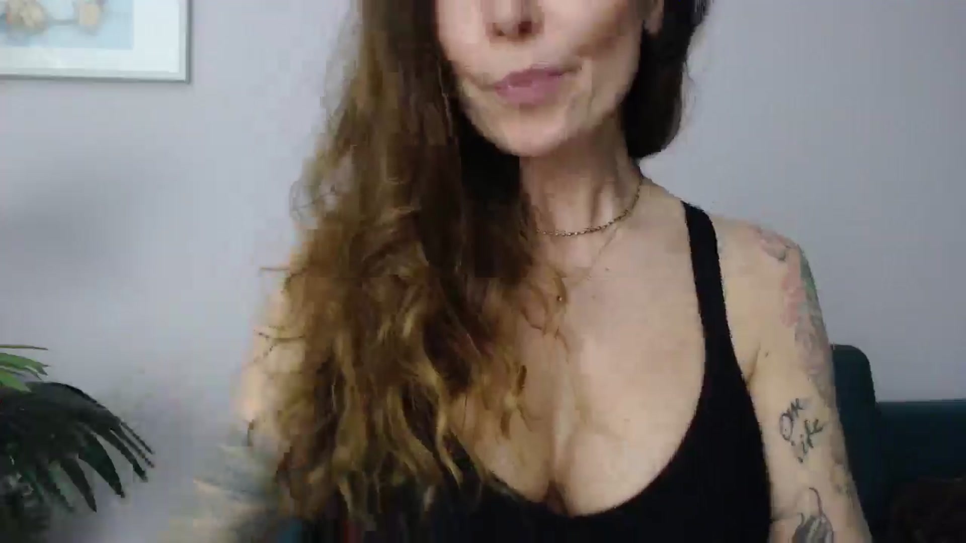 Gallery image thumbnail from Delilah_sweet's myfreecams stream on, 04/15/2025, 18:26 image 10 of 20