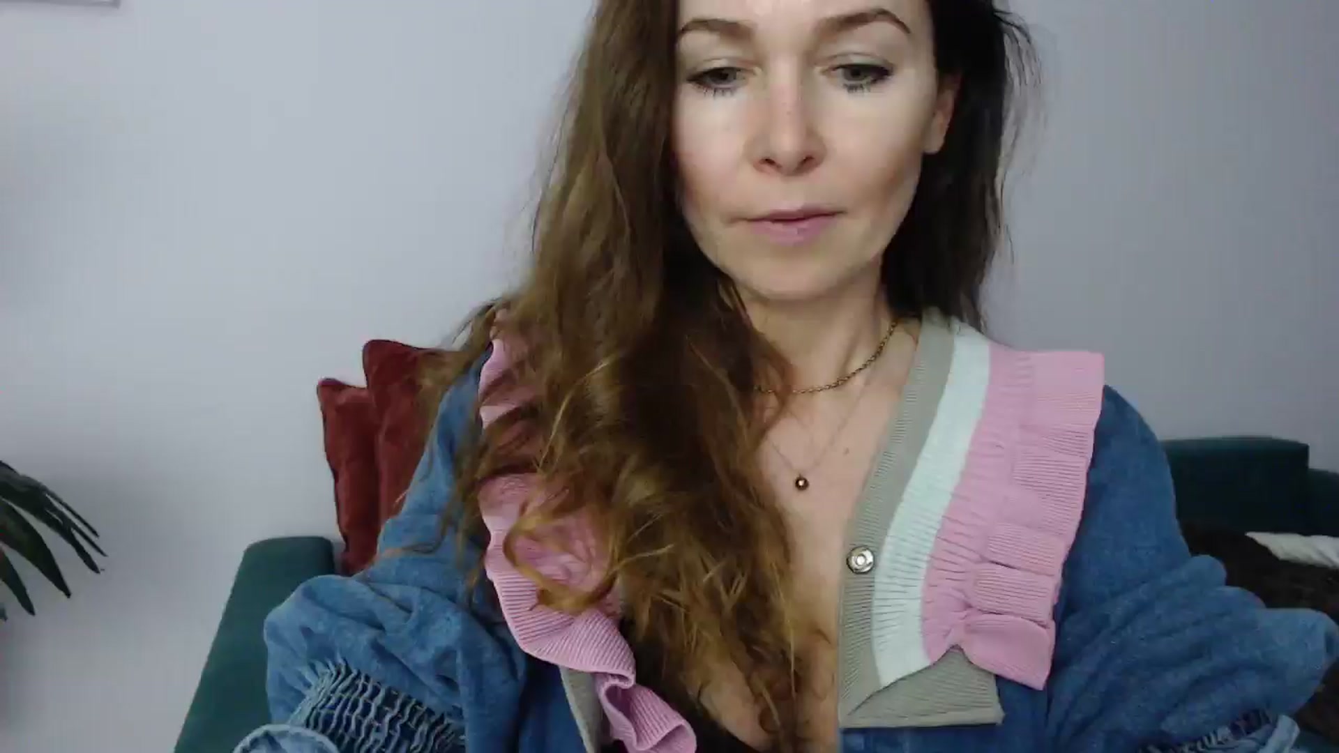 Gallery image thumbnail from Delilah_sweet's myfreecams stream on, 04/15/2025, 18:26 image 1 of 20