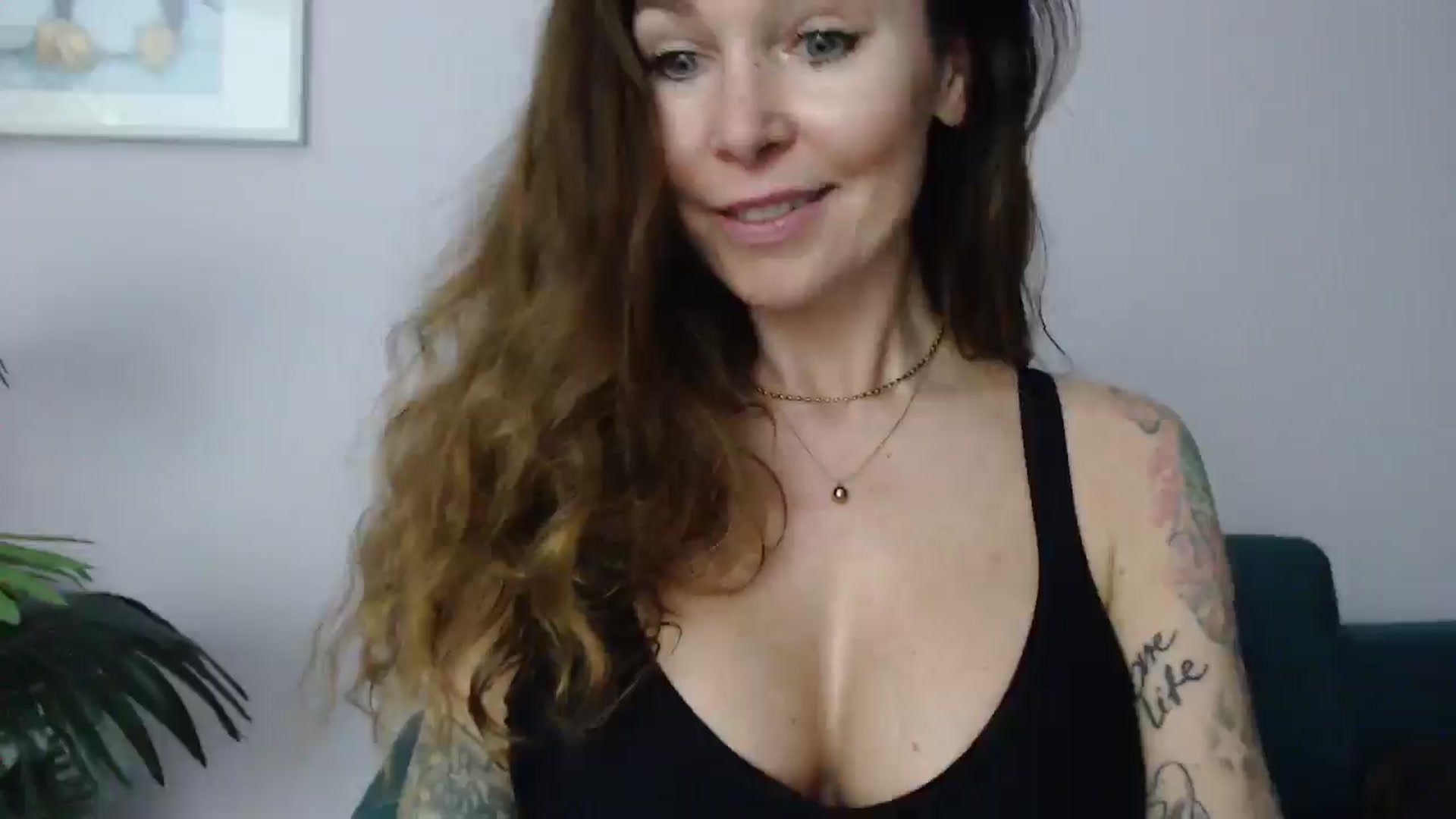 Gallery image thumbnail from Delilah_sweet's myfreecams stream on, 04/15/2025, 18:26 image 19 of 20