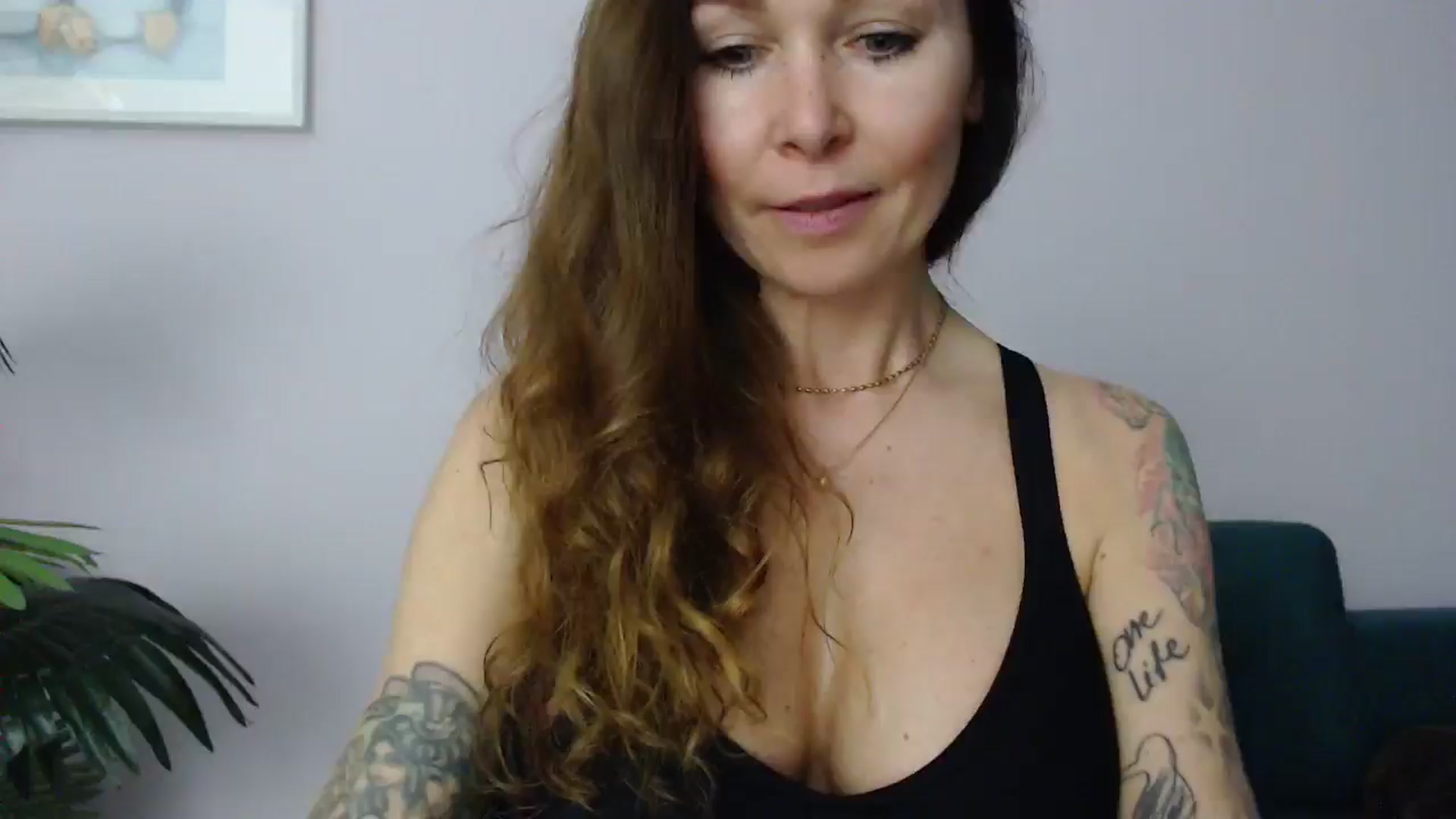 Gallery image thumbnail from Delilah_sweet's myfreecams stream on, 04/15/2025, 18:26 image 13 of 20
