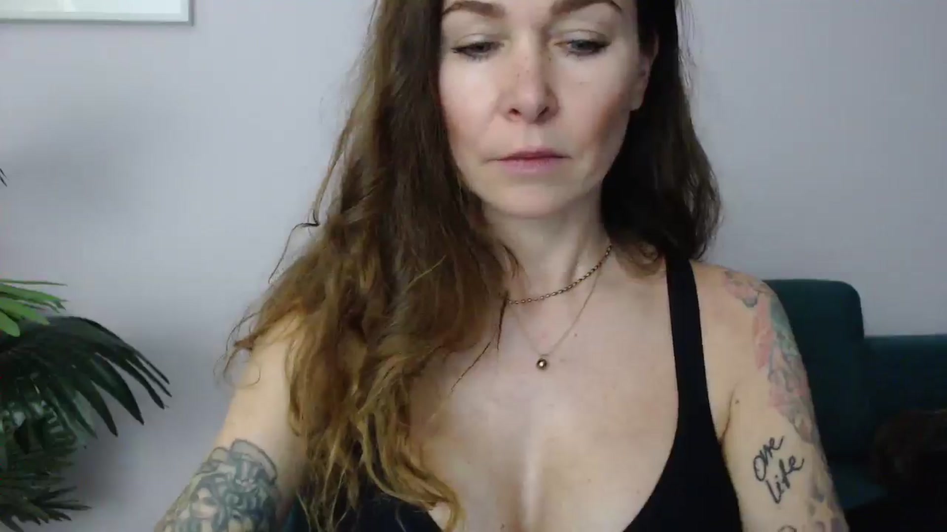 Gallery image thumbnail from Delilah_sweet's myfreecams stream on, 04/16/2025, 15:51 image 13 of 20