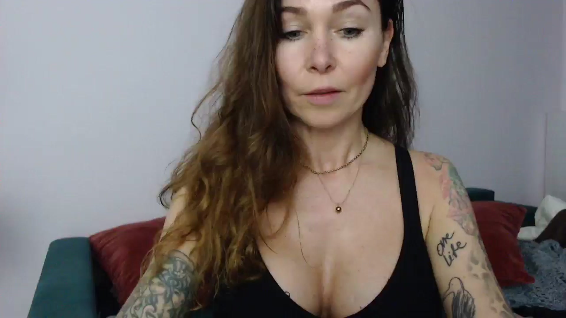 Gallery image thumbnail from Delilah_sweet's myfreecams stream on, 04/16/2025, 18:40 image 11 of 20