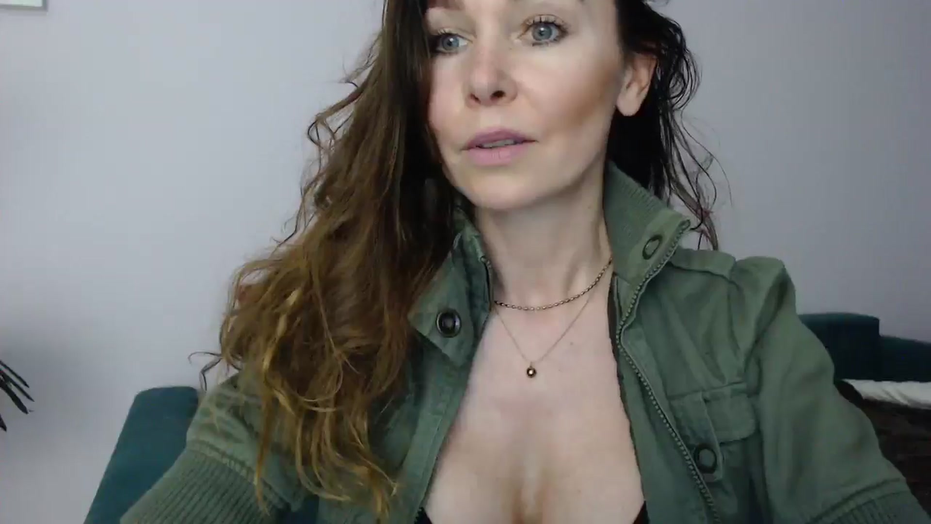 Gallery image thumbnail from Delilah_sweet's myfreecams stream on, 04/17/2025, 14:18 image 20 of 20