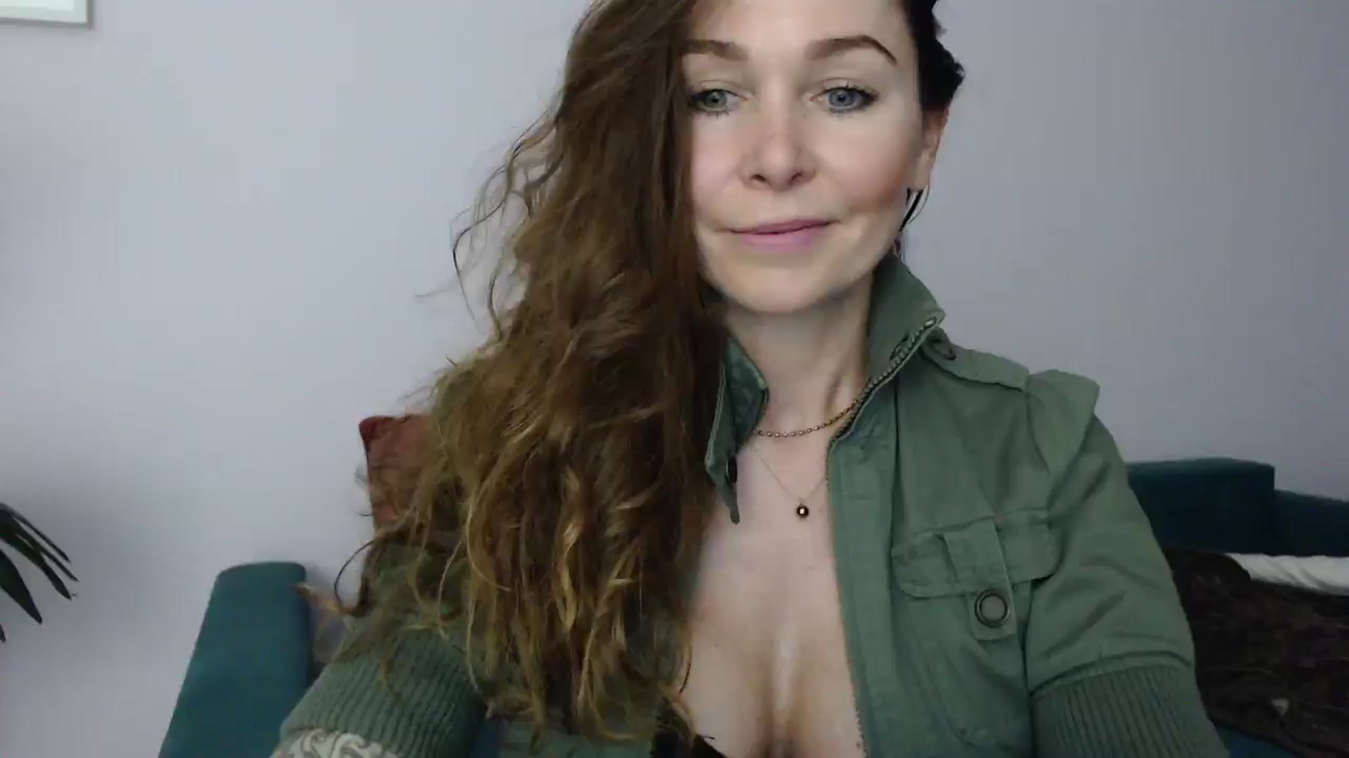 Gallery image thumbnail from Delilah_sweet's myfreecams stream on, 04/17/2025, 15:19 image 10 of 20