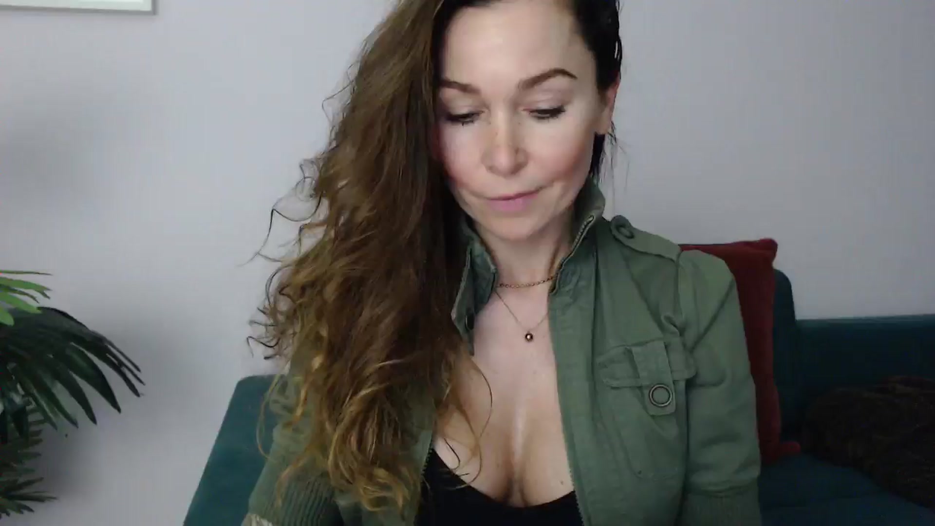 Gallery image thumbnail from Delilah_sweet's myfreecams stream on, 04/17/2025, 15:19 image 19 of 20