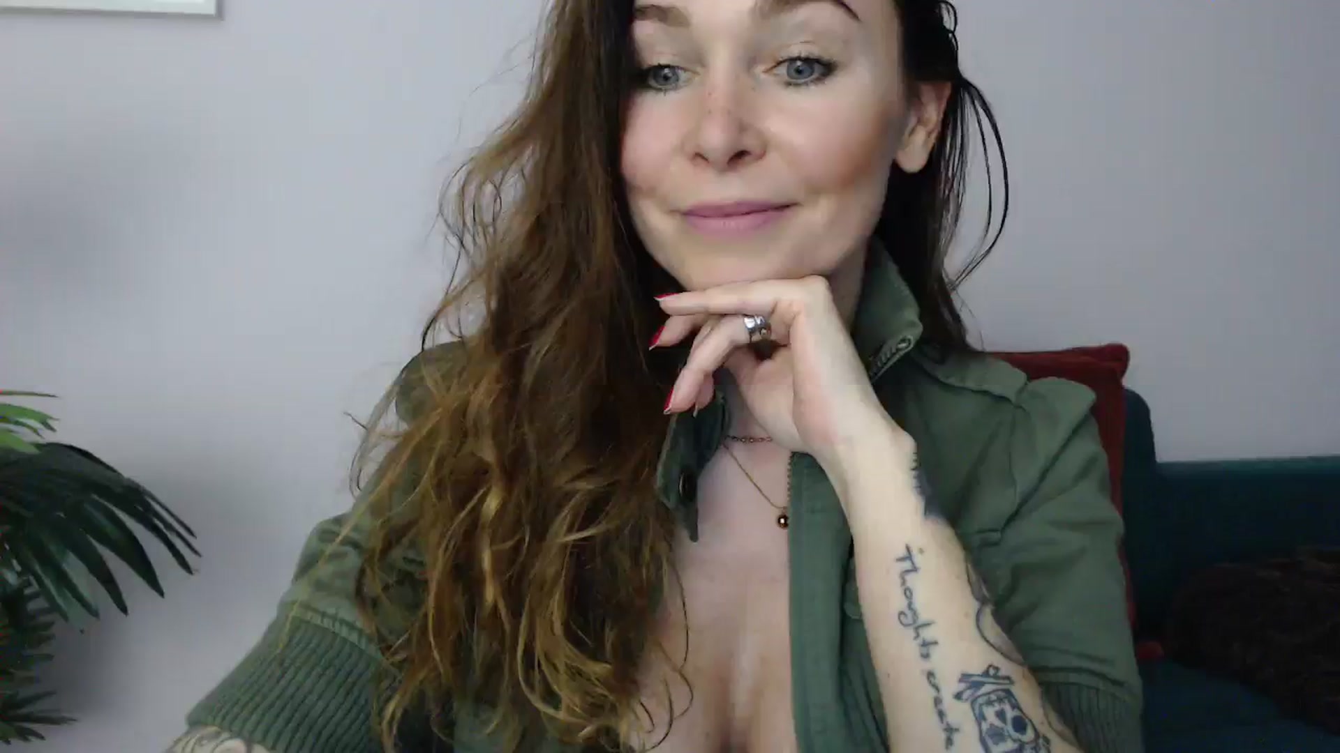 Gallery image thumbnail from Delilah_sweet's myfreecams stream on, 04/17/2025, 15:19 image 16 of 20