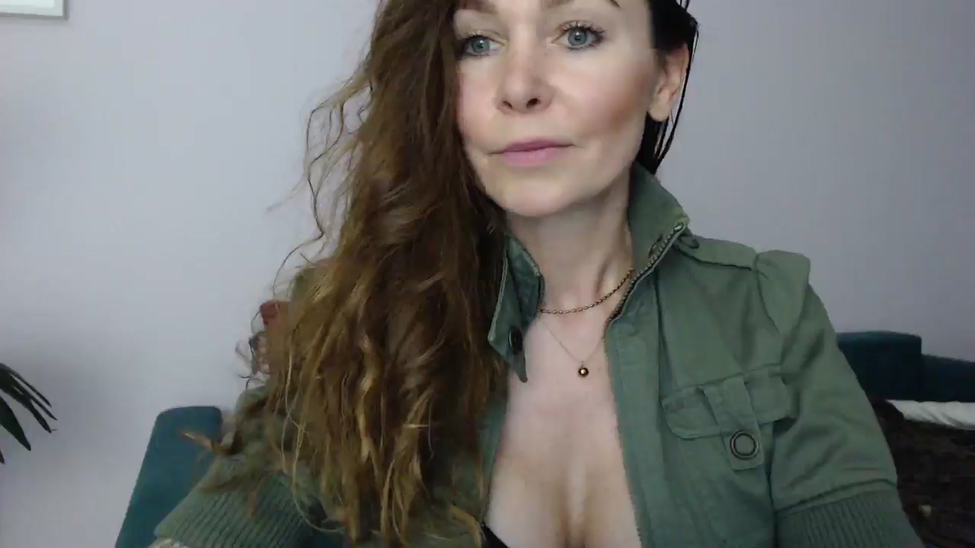 Gallery image thumbnail from Delilah_sweet's myfreecams stream on, 04/17/2025, 15:19 image 11 of 20