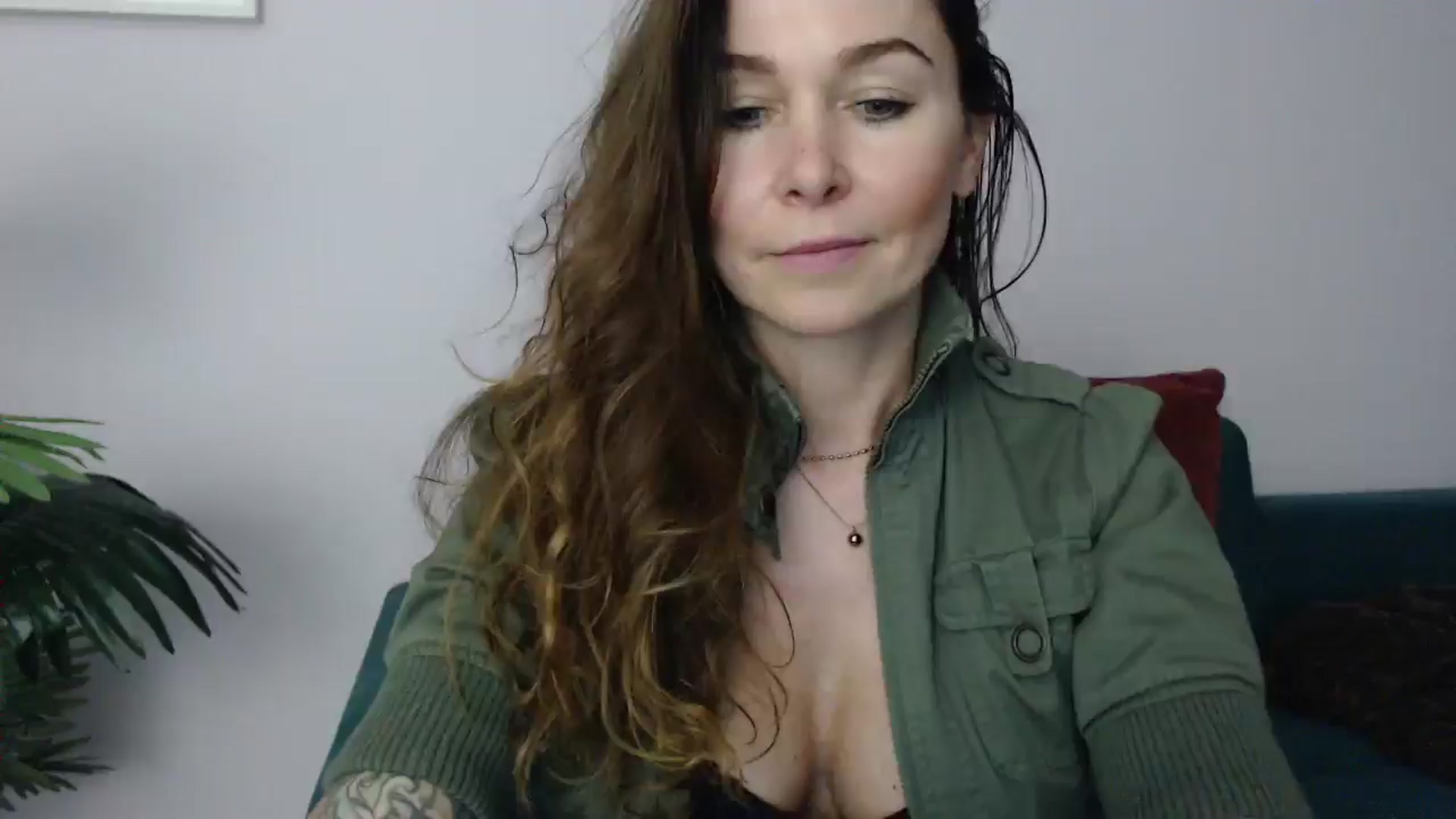 Gallery image thumbnail from Delilah_sweet's myfreecams stream on, 04/17/2025, 15:19 image 18 of 20