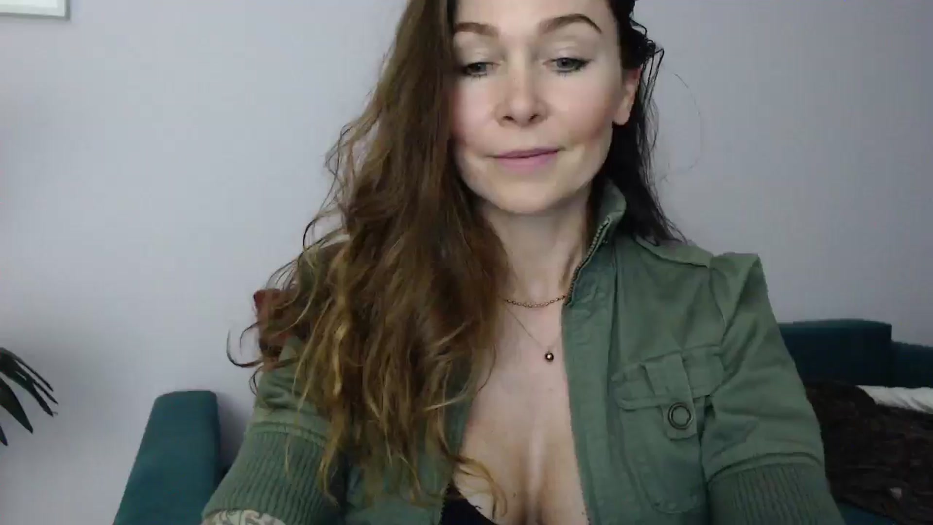 Gallery image thumbnail from Delilah_sweet's myfreecams stream on, 04/17/2025, 15:19 image 4 of 20