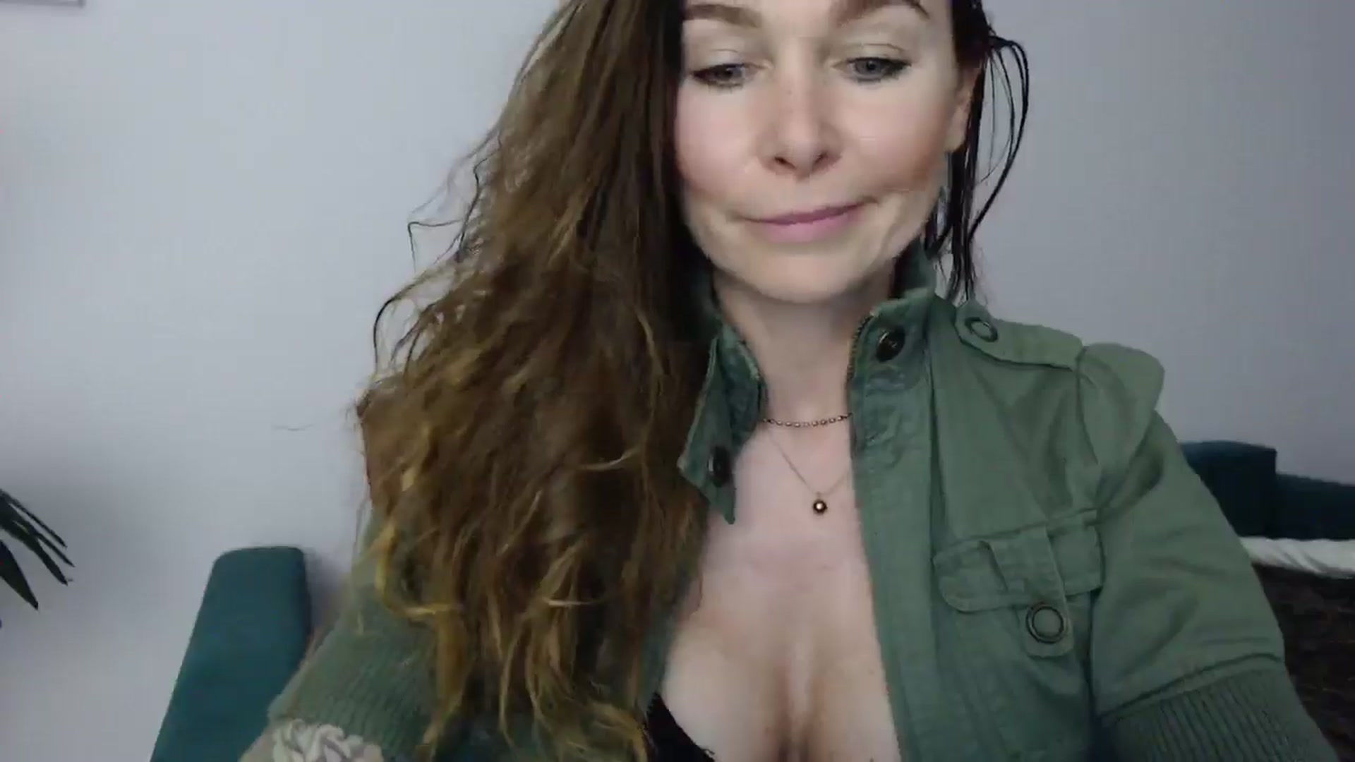 Gallery image thumbnail from Delilah_sweet's myfreecams stream on, 04/17/2025, 15:19 image 14 of 20
