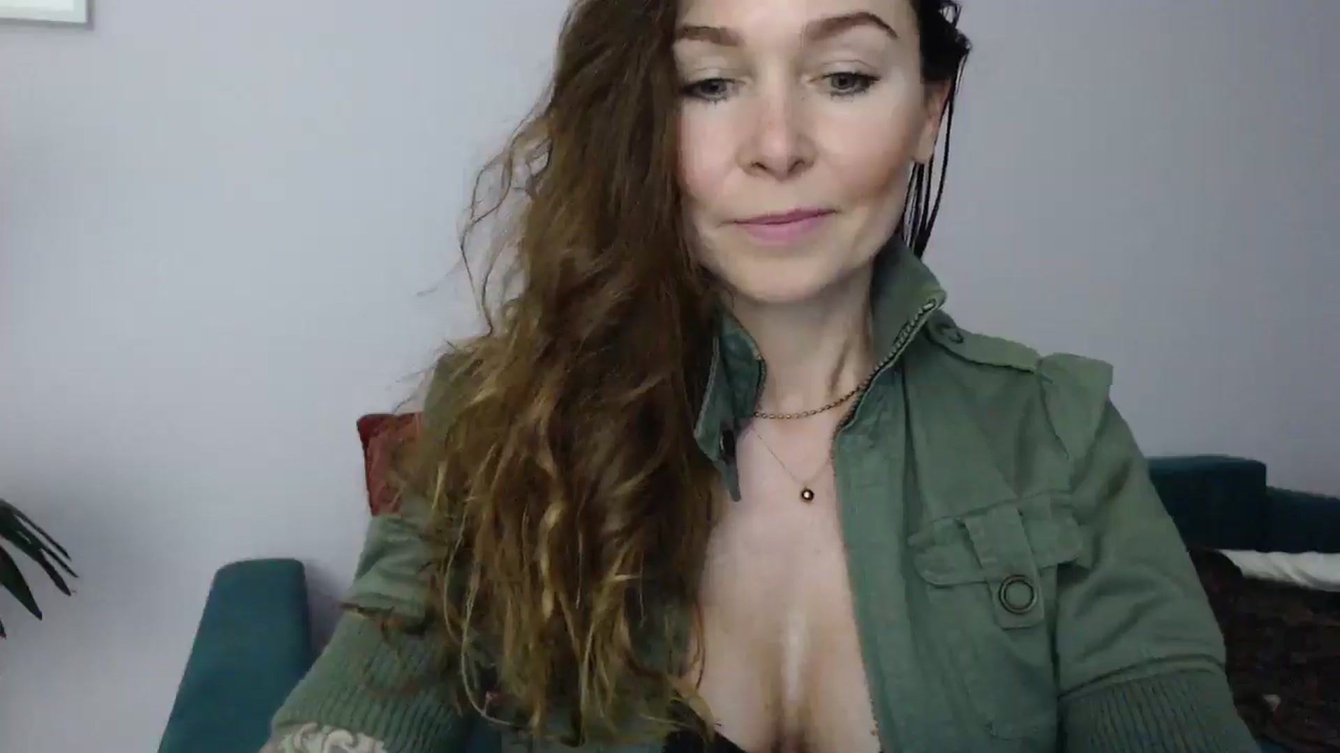 Gallery image thumbnail from Delilah_sweet's myfreecams stream on, 04/17/2025, 15:19 image 13 of 20