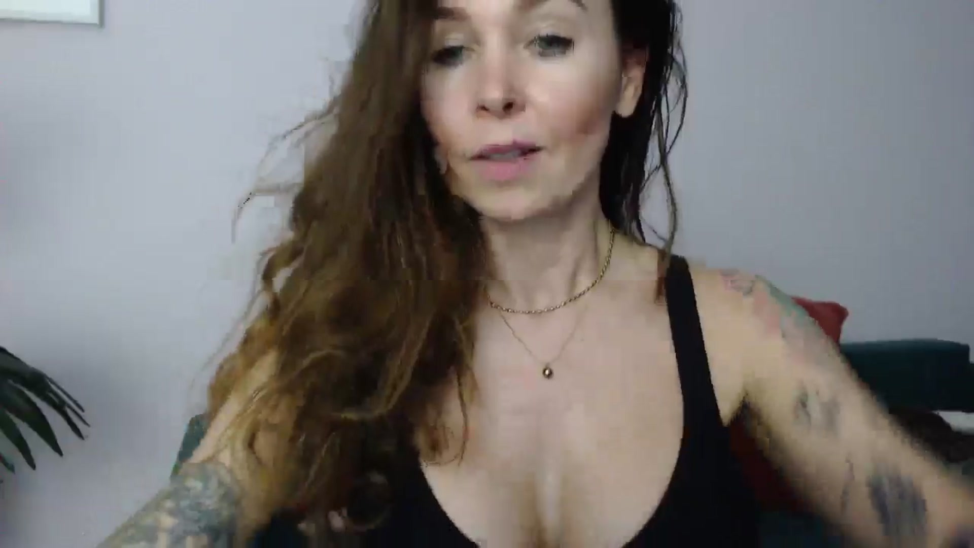 Gallery image thumbnail from Delilah_sweet's myfreecams stream on, 04/17/2025, 16:50 image 13 of 20
