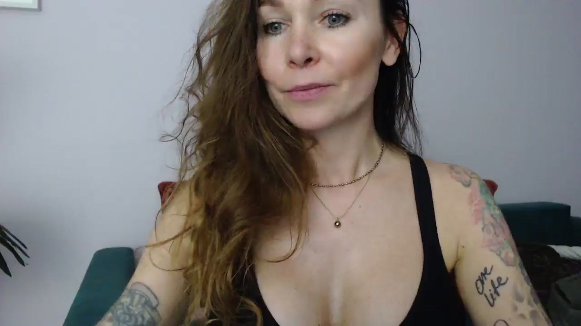 Gallery image thumbnail from Delilah_sweet's myfreecams stream on, 04/17/2025, 16:50 image 11 of 20