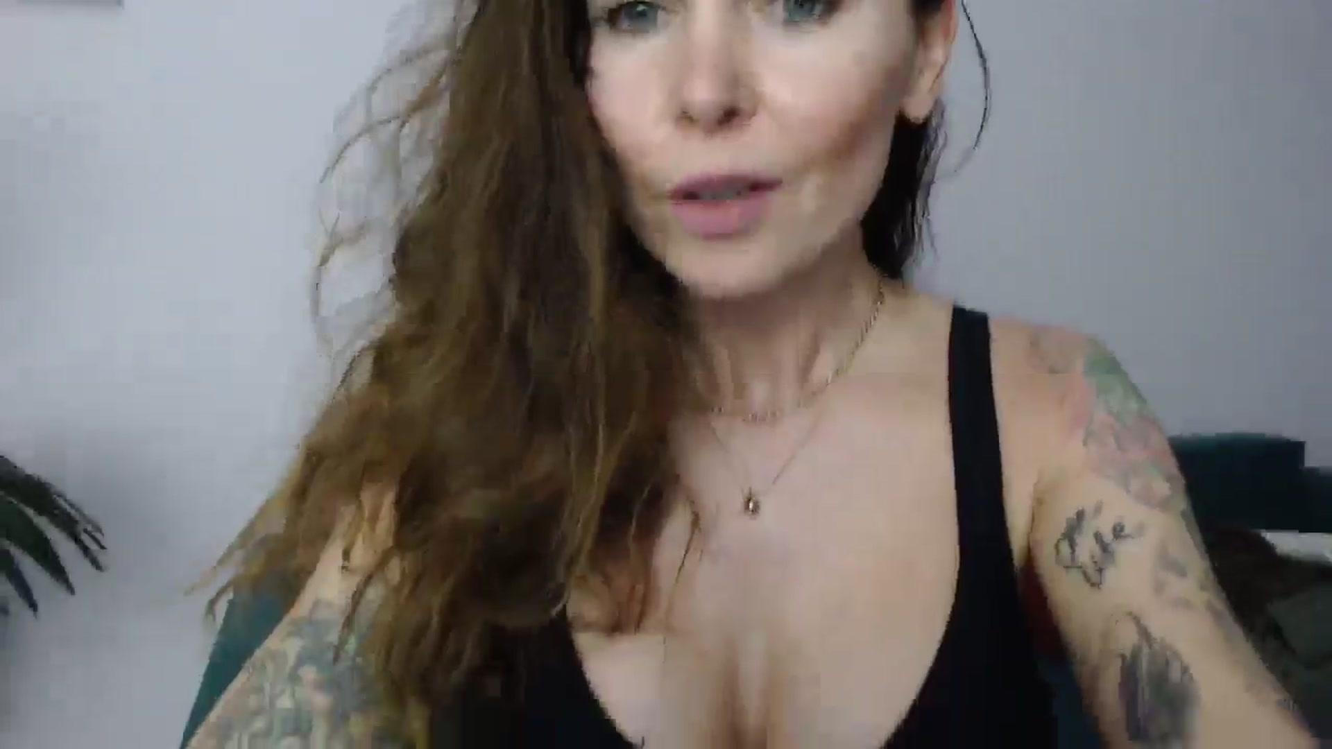 Gallery image thumbnail from Delilah_sweet's myfreecams stream on, 04/17/2025, 16:50 image 14 of 20