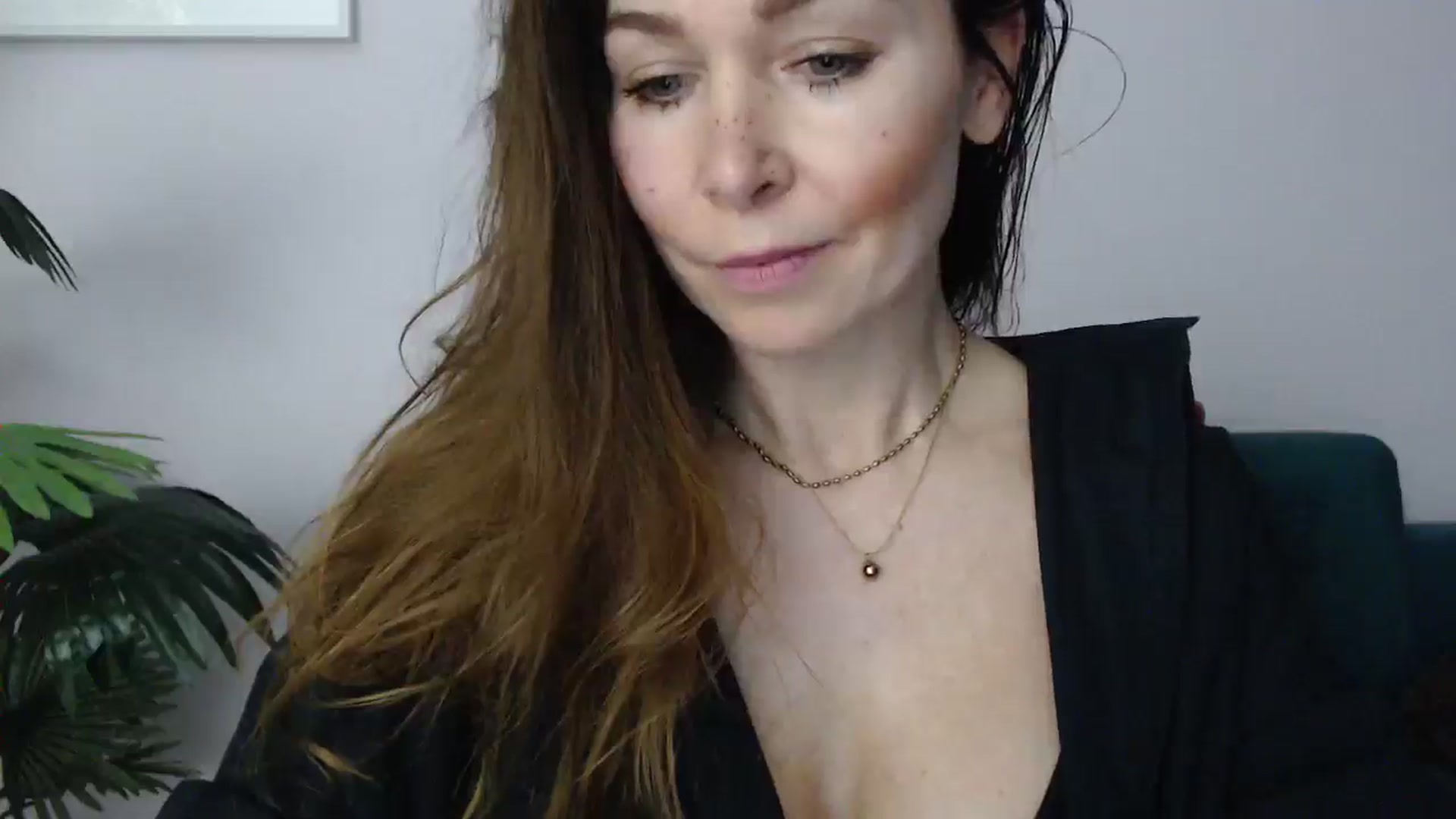Gallery image thumbnail from Delilah_sweet's myfreecams stream on, 04/28/2025, 17:23 image 13 of 20