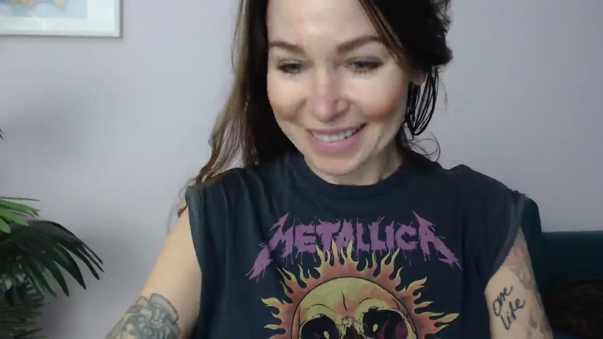Gallery image thumbnail from Delilah_sweet's myfreecams stream on, 04/30/2025, 16:29 image 5 of 20