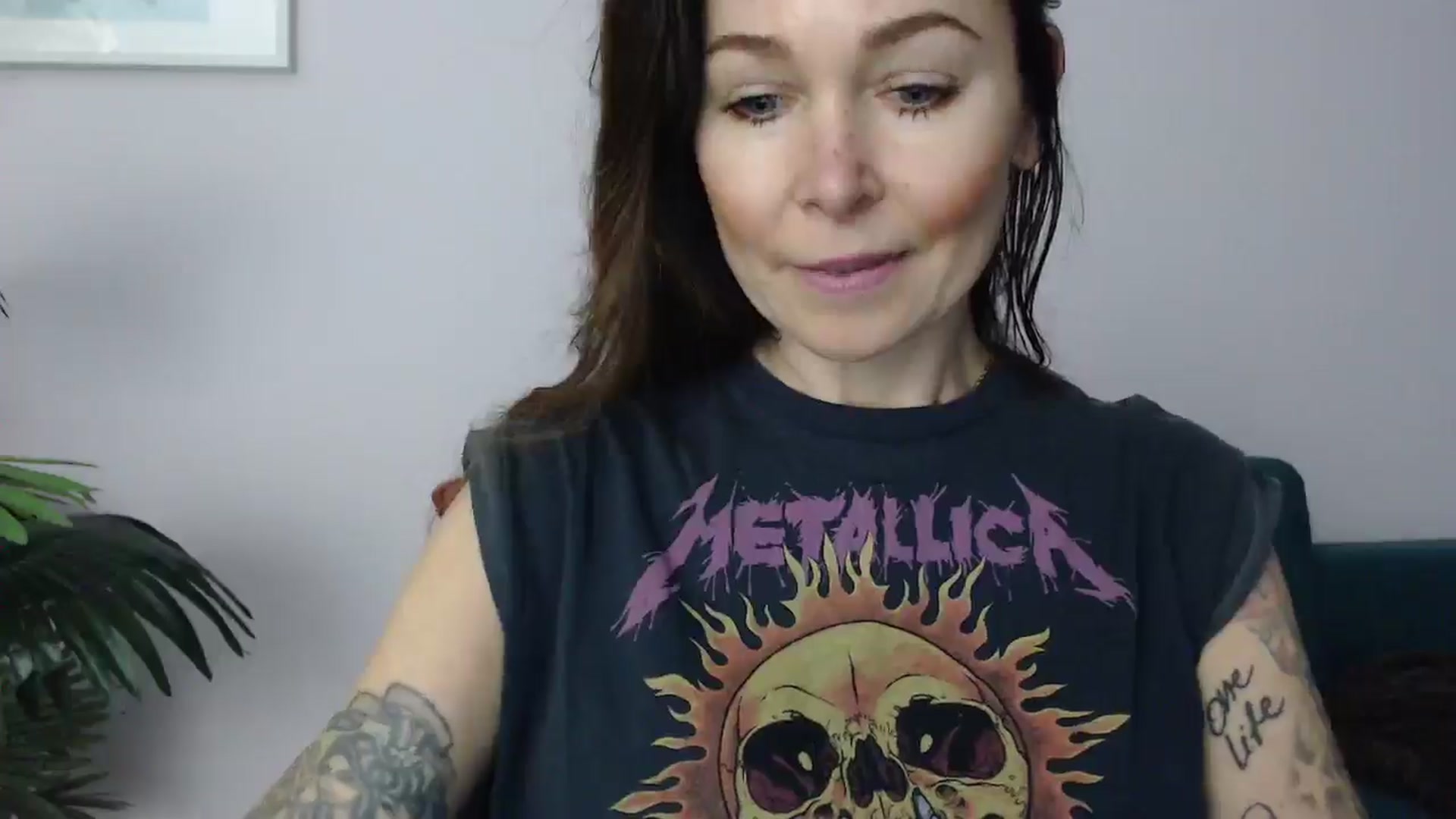 Gallery image thumbnail from Delilah_sweet's myfreecams stream on, 04/30/2025, 16:29 image 6 of 20