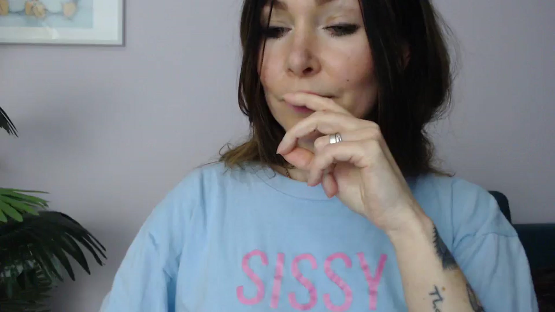 Gallery image thumbnail from Delilah_sweet's myfreecams stream on, 05/05/2025, 18:13 image 14 of 20