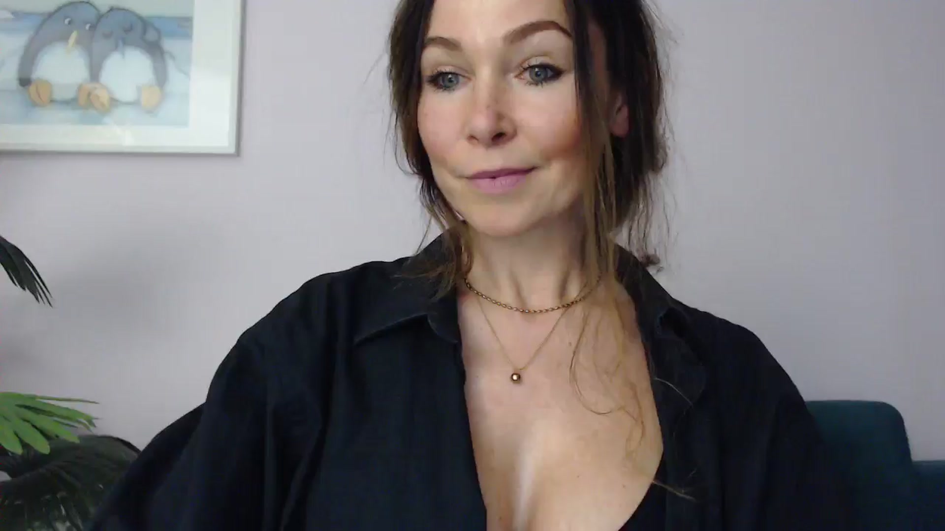 Gallery image thumbnail from Delilah_sweet's myfreecams stream on, 05/06/2025, 16:23 image 18 of 20