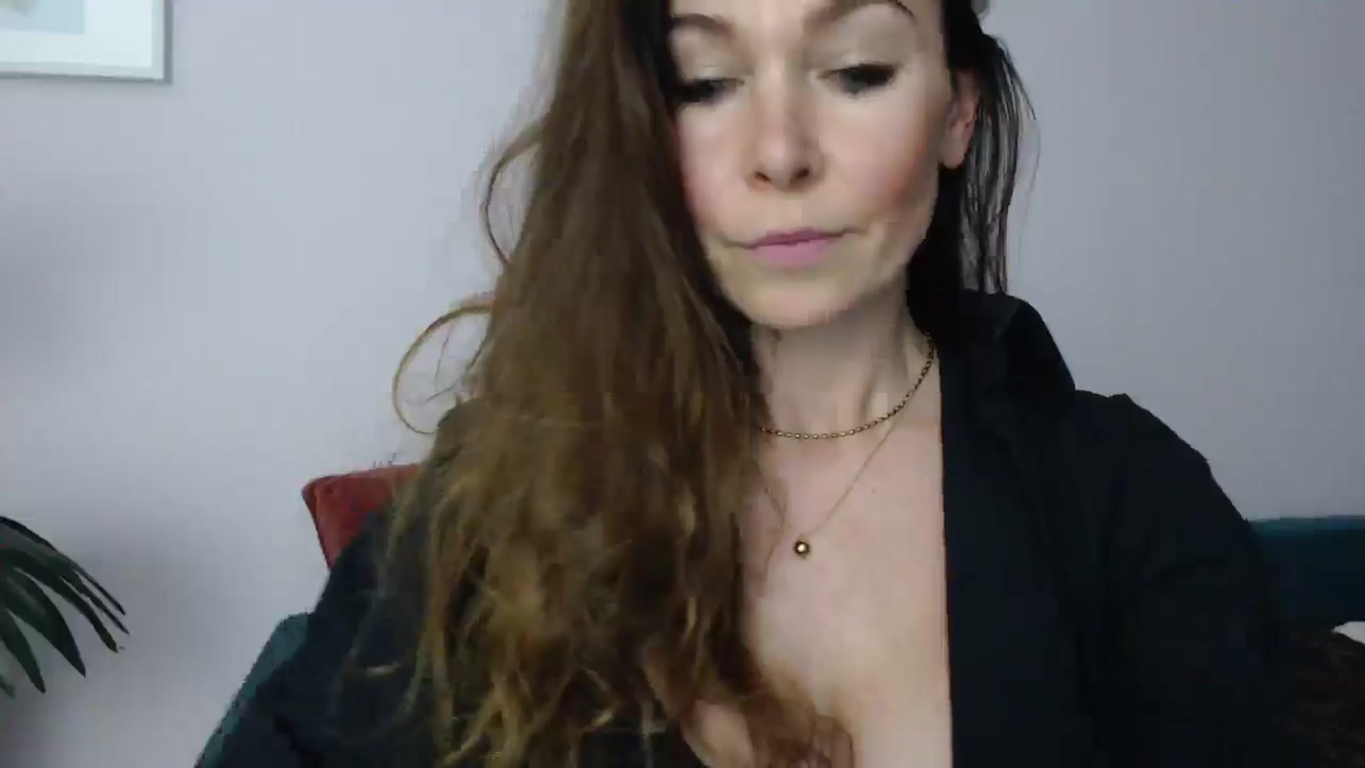 Gallery image thumbnail from Delilah_sweet's myfreecams stream on, 05/06/2025, 17:10 image 8 of 20
