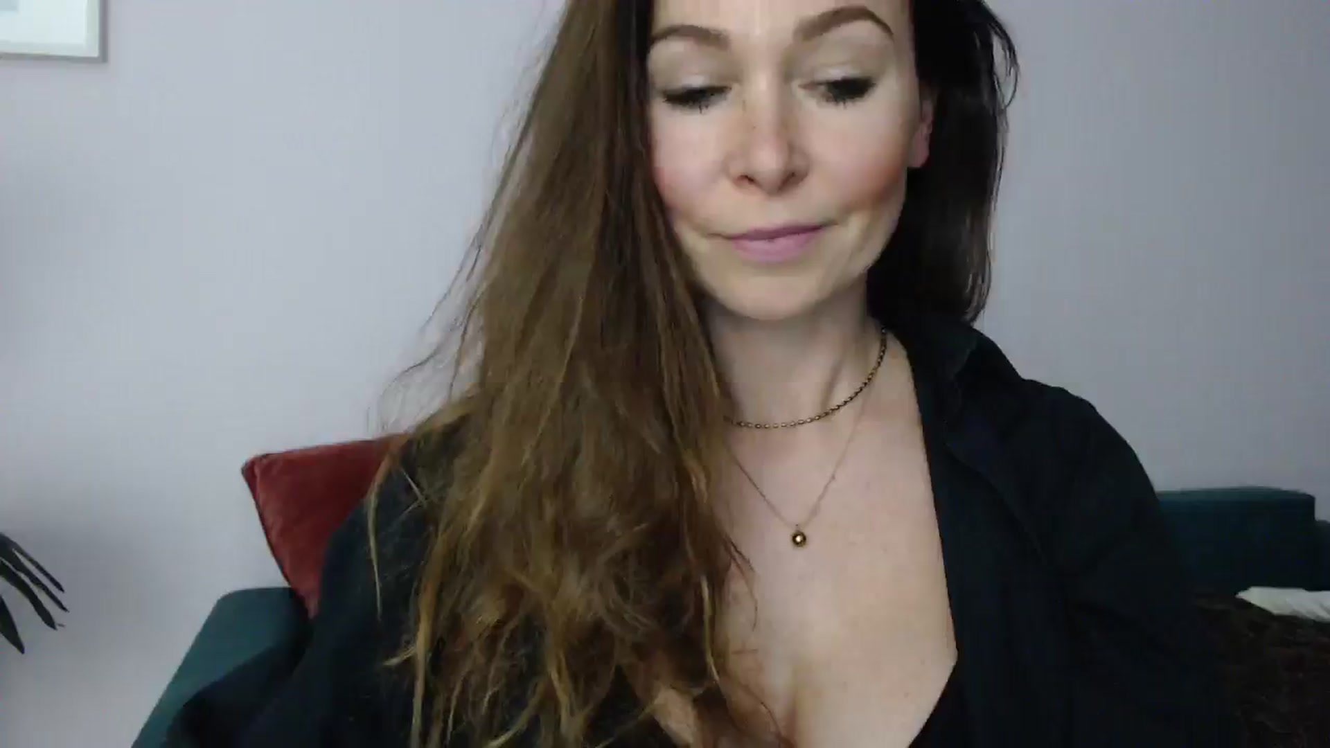 Gallery image thumbnail from Delilah_sweet's myfreecams stream on, 05/06/2025, 17:10 image 3 of 20
