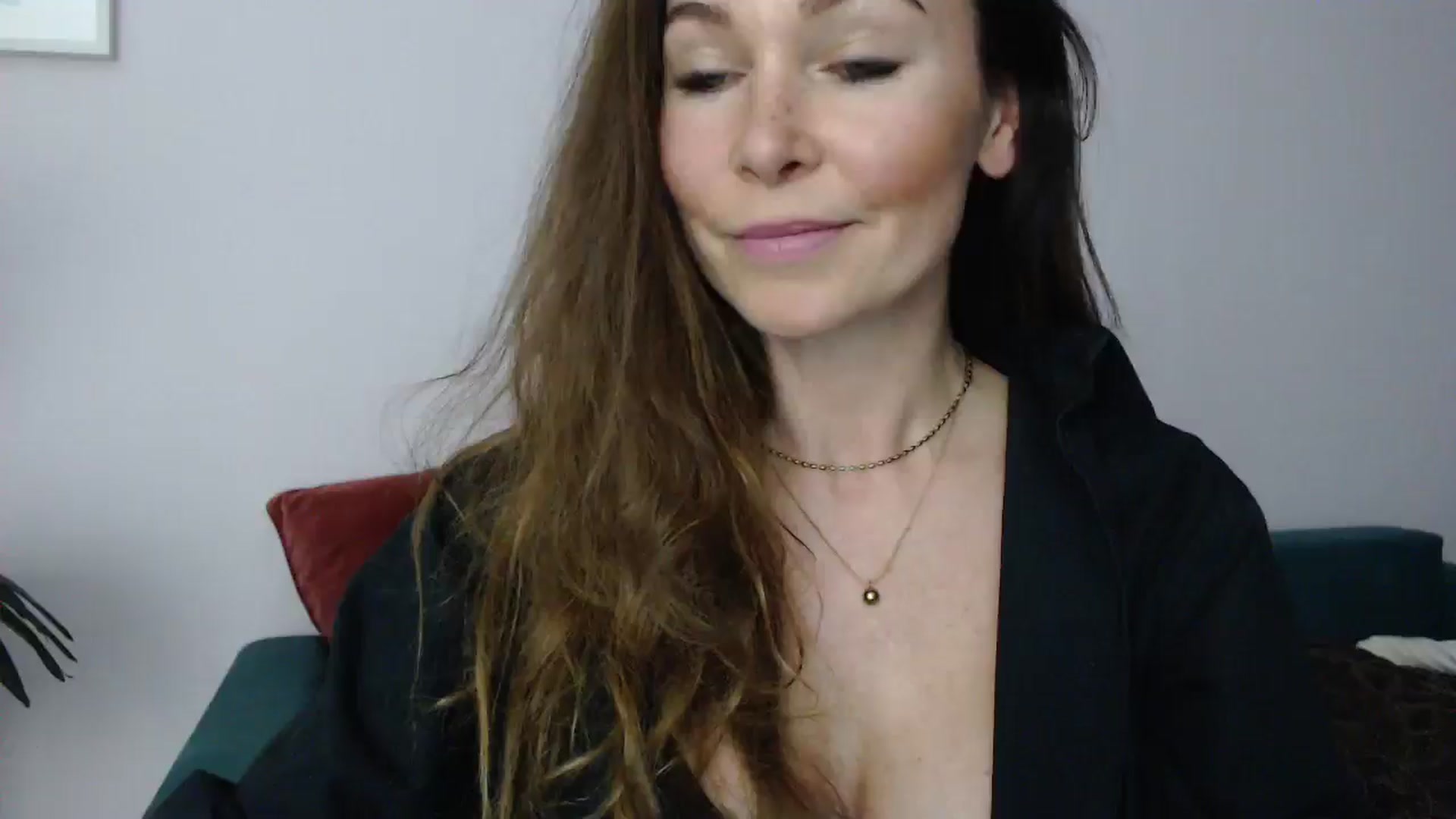 Gallery image thumbnail from Delilah_sweet's myfreecams stream on, 05/06/2025, 17:10 image 5 of 20