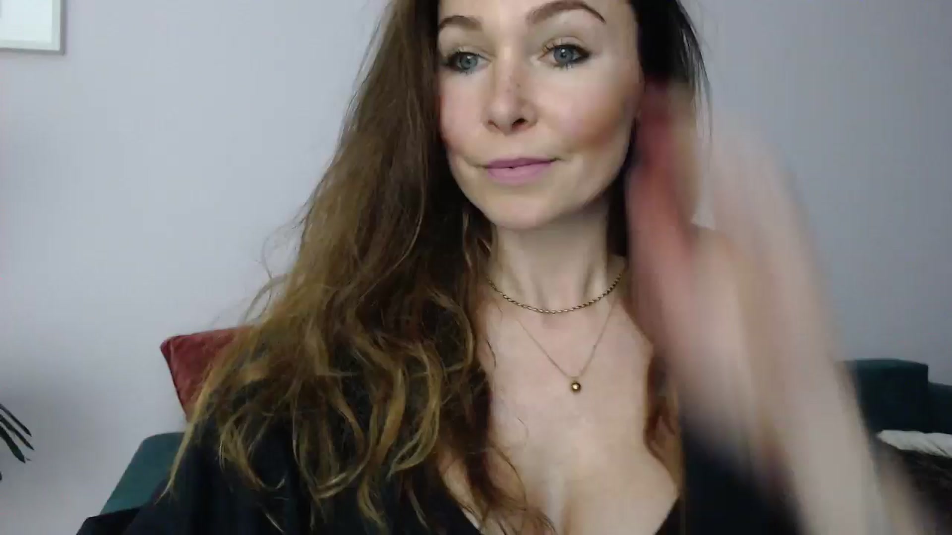 Gallery image thumbnail from Delilah_sweet's myfreecams stream on, 05/06/2025, 17:10 image 1 of 20