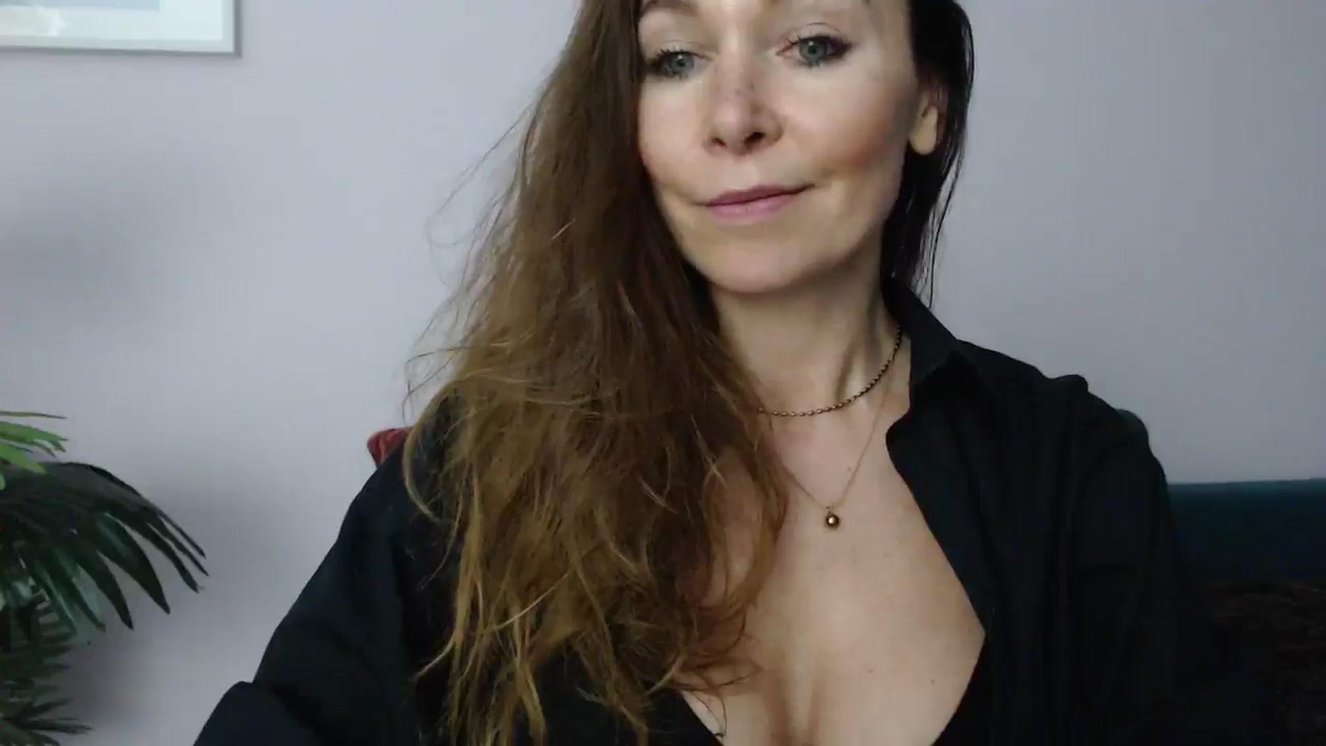 Gallery image thumbnail from Delilah_sweet's myfreecams stream on, 05/06/2025, 19:10 image 7 of 20