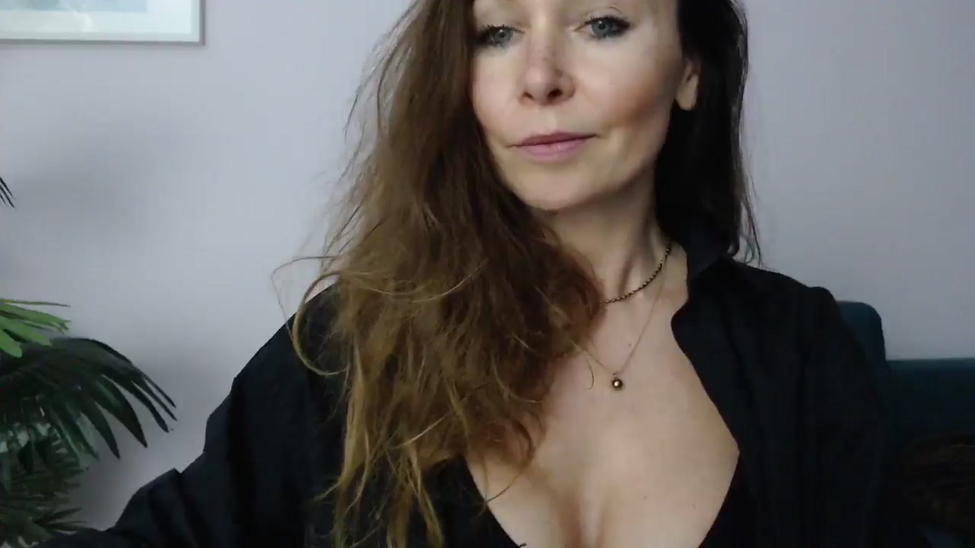 Gallery image thumbnail from Delilah_sweet's myfreecams stream on, 05/06/2025, 19:10 image 5 of 20