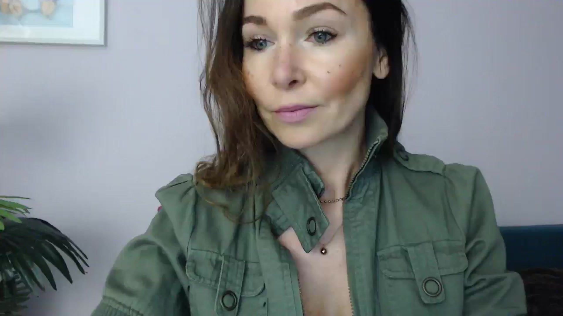 Gallery image thumbnail from Delilah_sweet's myfreecams stream on, 05/07/2025, 16:20 image 1 of 20