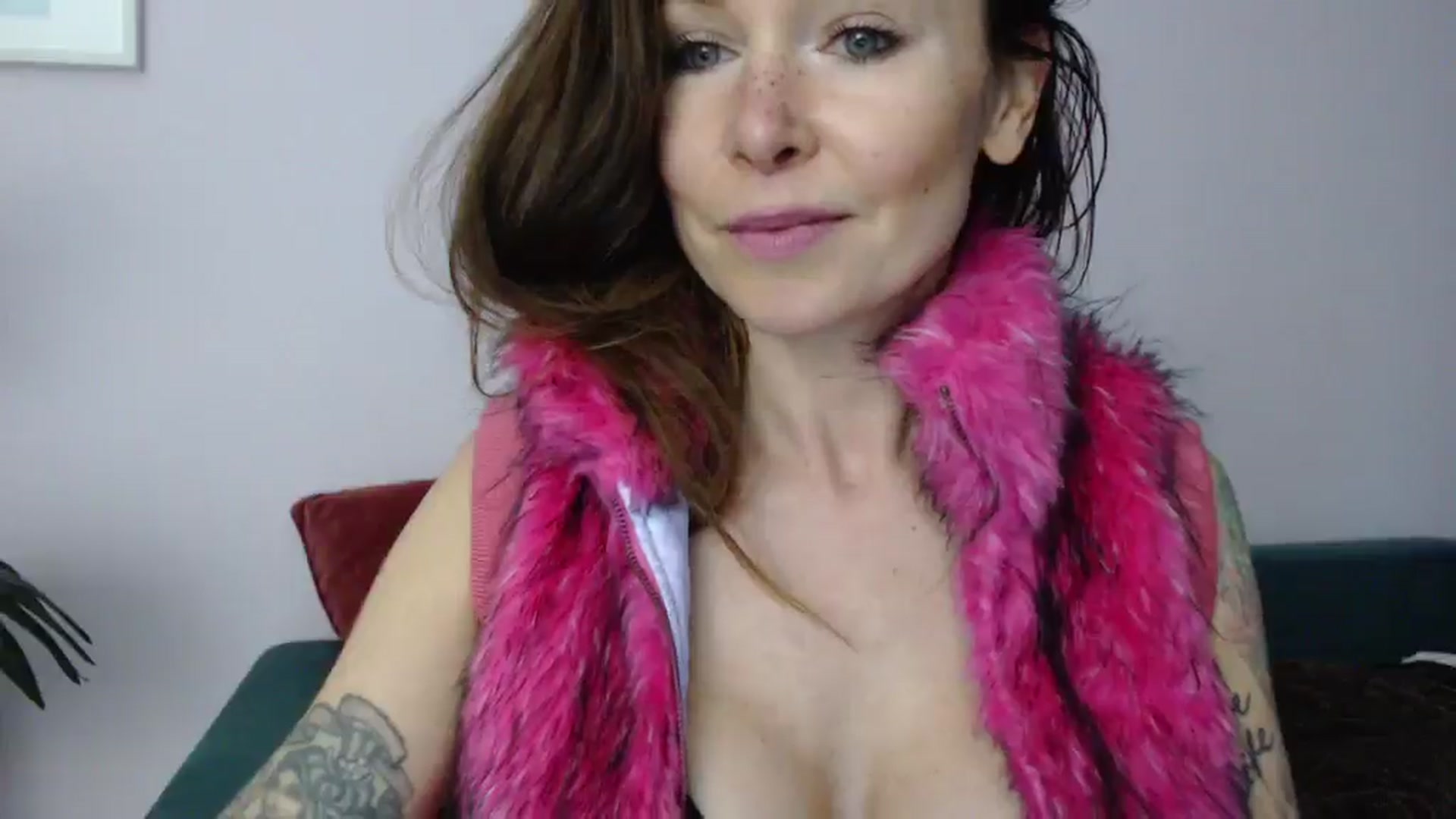 Gallery image thumbnail from Delilah_sweet's myfreecams stream on, 05/08/2025, 16:36 image 8 of 20