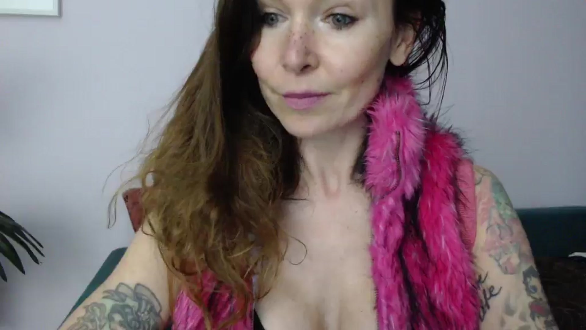 Gallery image thumbnail from Delilah_sweet's myfreecams stream on, 05/08/2025, 16:36 image 12 of 20