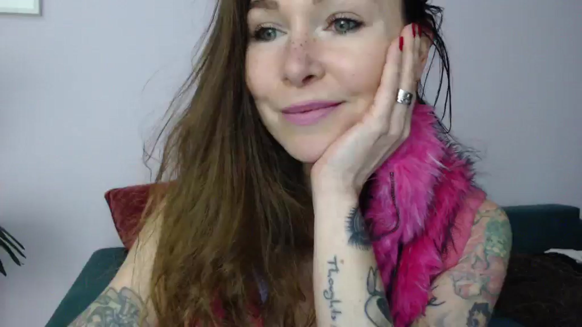 Gallery image thumbnail from Delilah_sweet's myfreecams stream on, 05/08/2025, 16:36 image 18 of 20