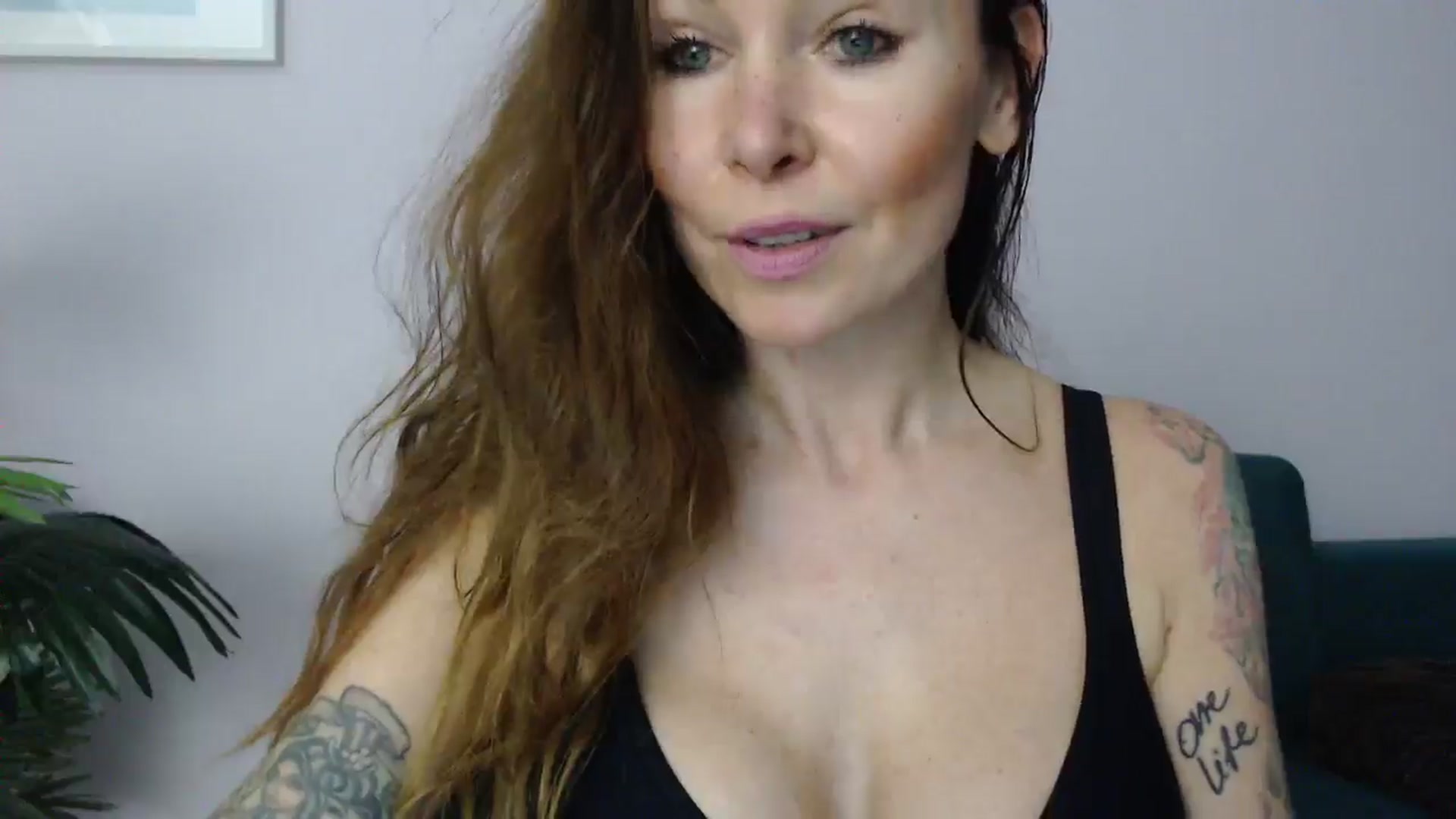 Gallery image thumbnail from Delilah_sweet's myfreecams stream on, 05/12/2025, 17:11 image 20 of 20